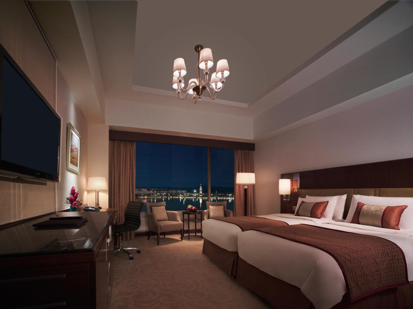 Premier Twin Room photo 2