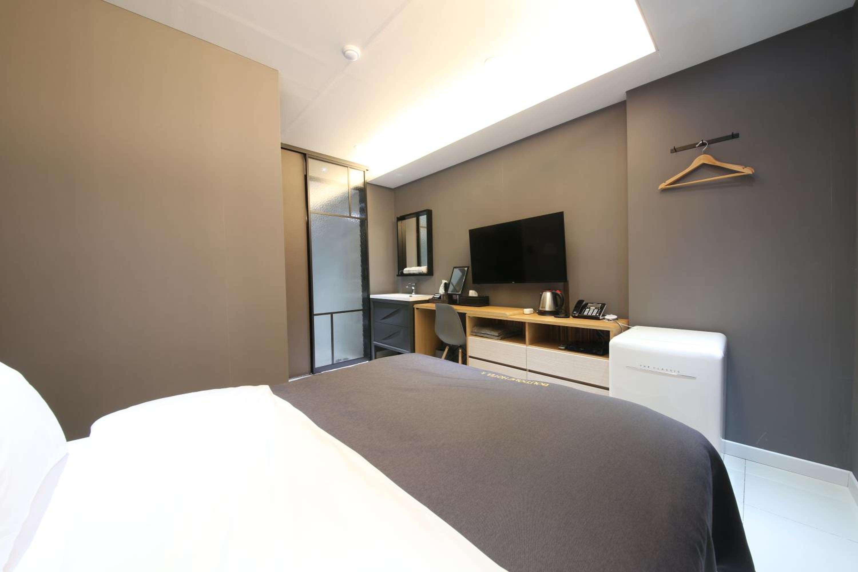 Standard Double Room photo 2