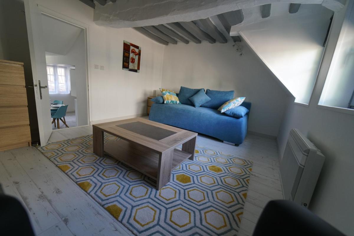Apartment photo 1