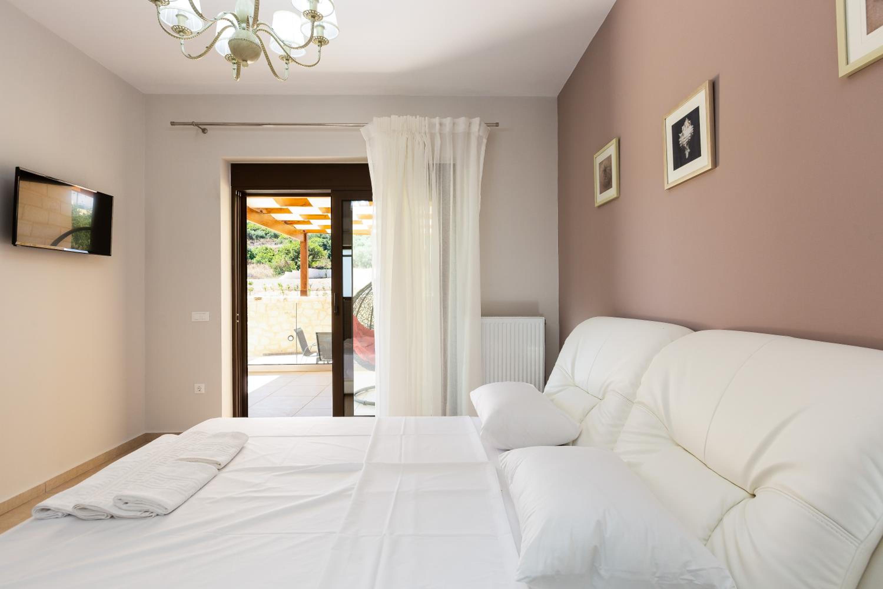 Villa photo 1