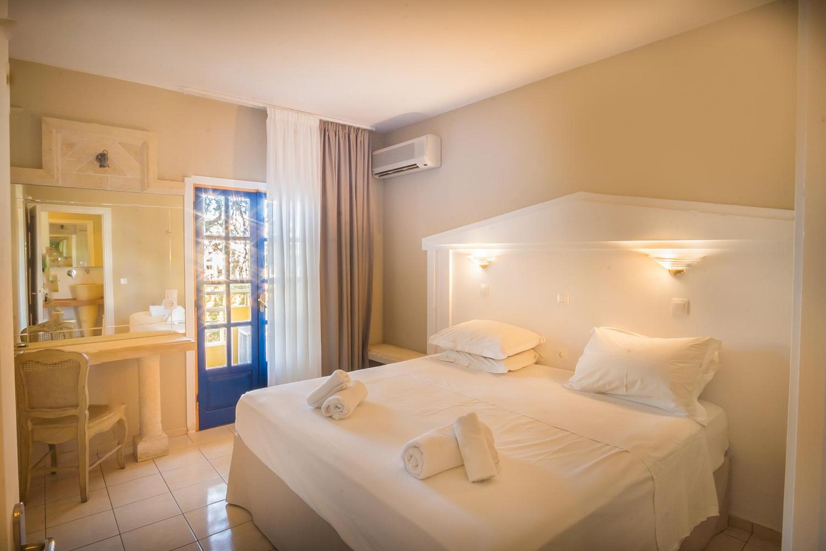 Junior Suite with Balcony and Pool View - Photo 1
