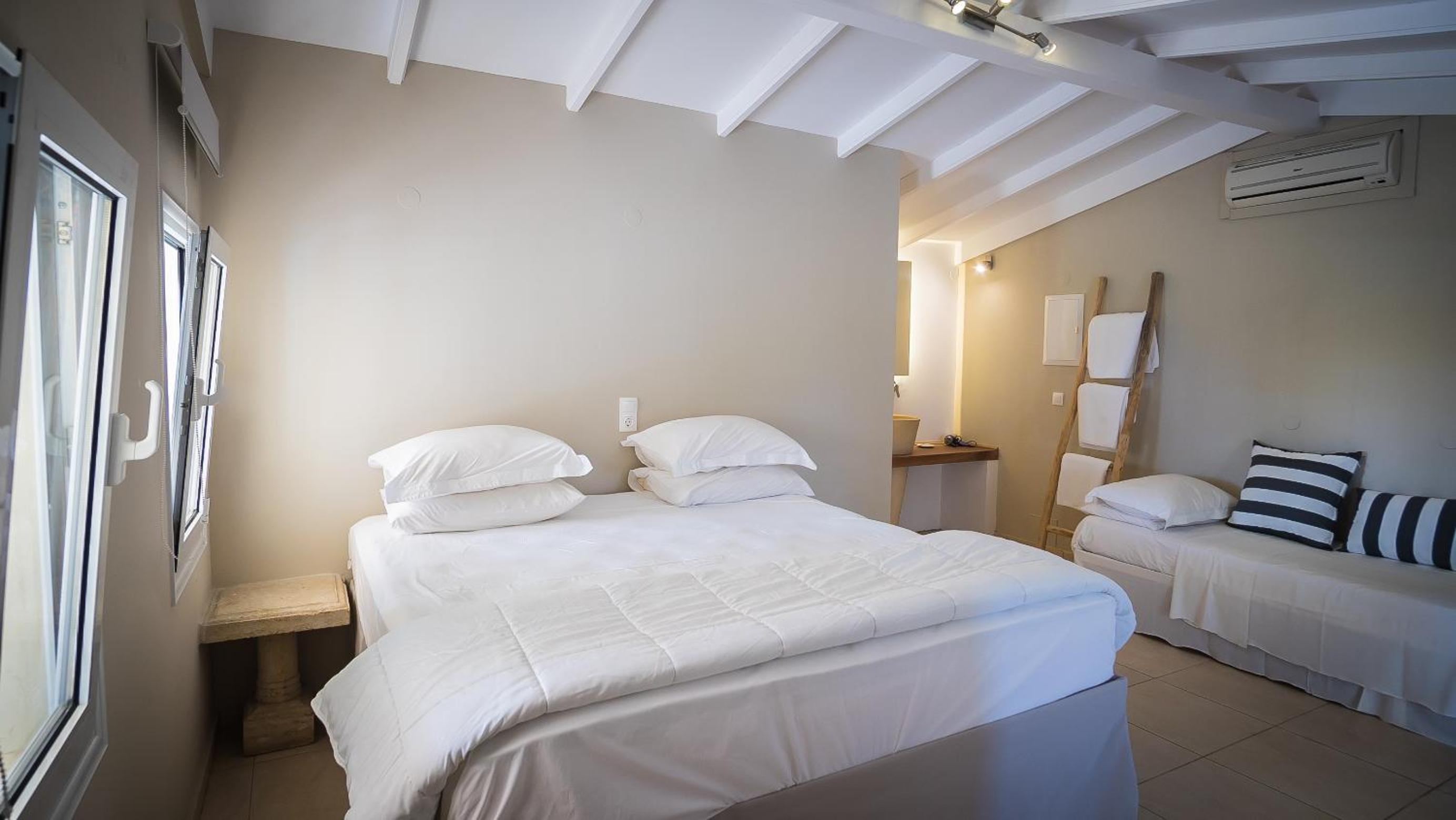 One-Bedroom Villa - Photo 1