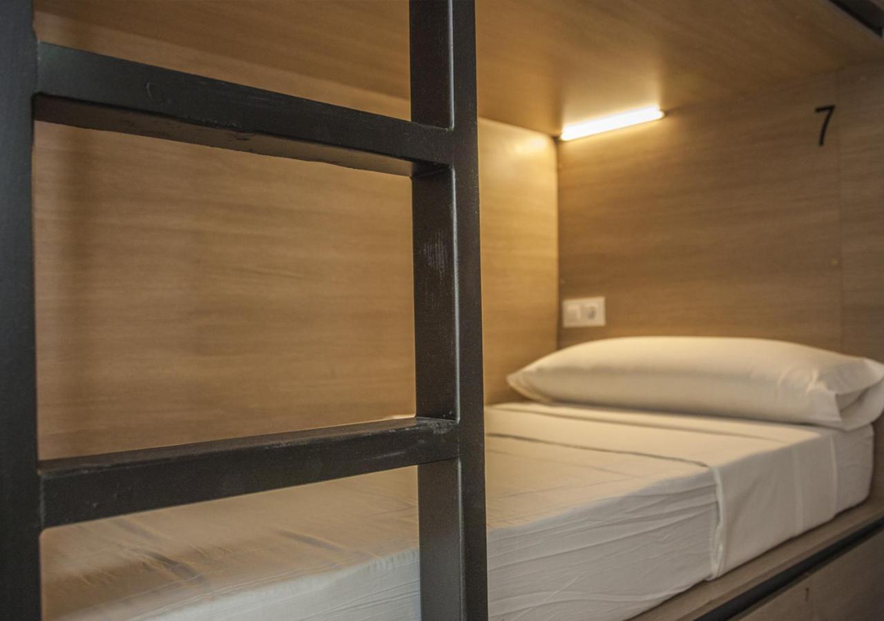 8 Bunk Bed in Mixed Dormitory Room photo 3