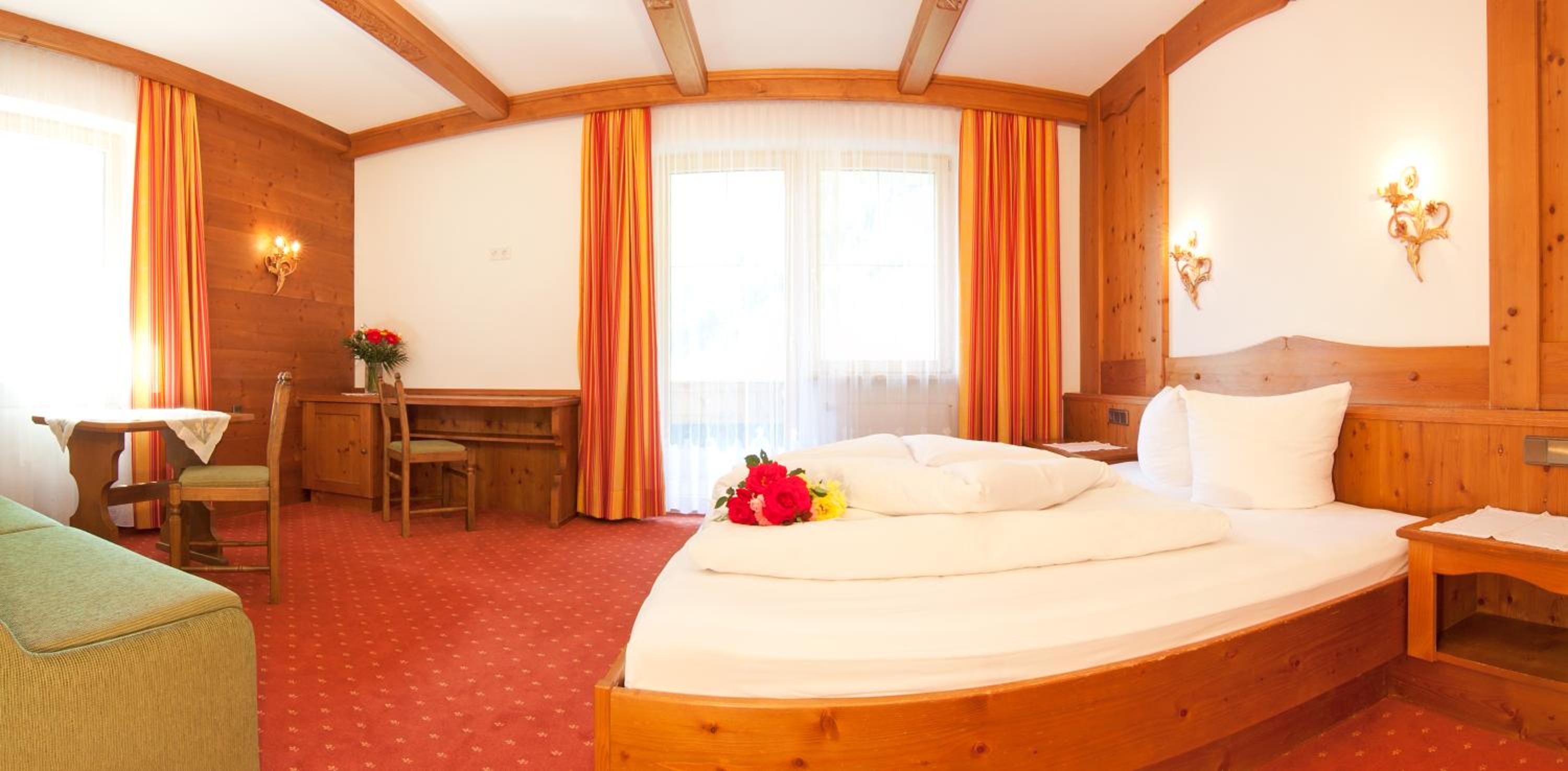 Double Room with Extra Bed photo 2