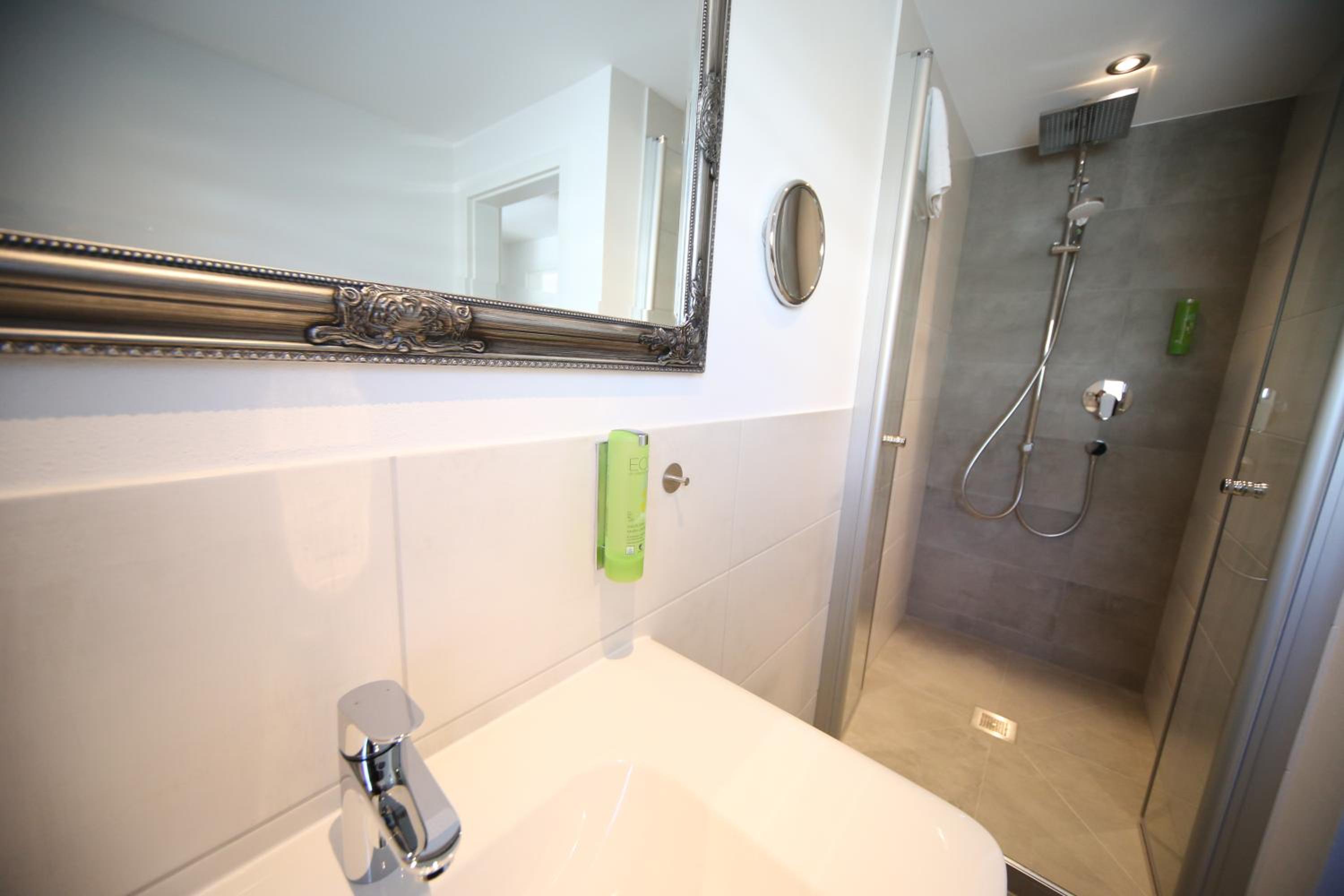 Family Suite - Photo 15