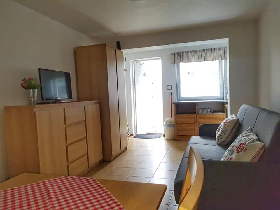 Family Room with Private Bathroom photo 1