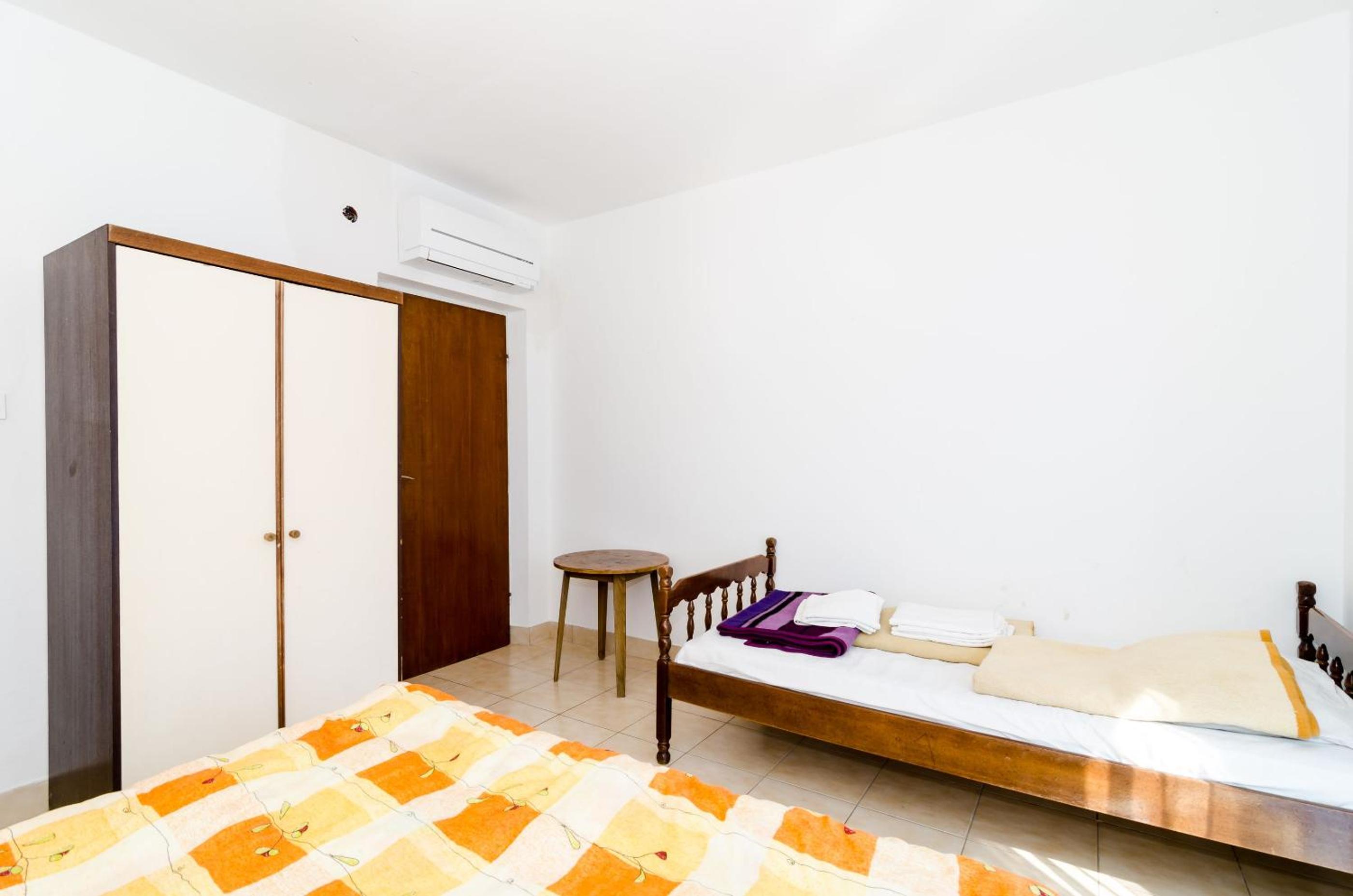 Triple Room with balcony and private external bathroom photo 2
