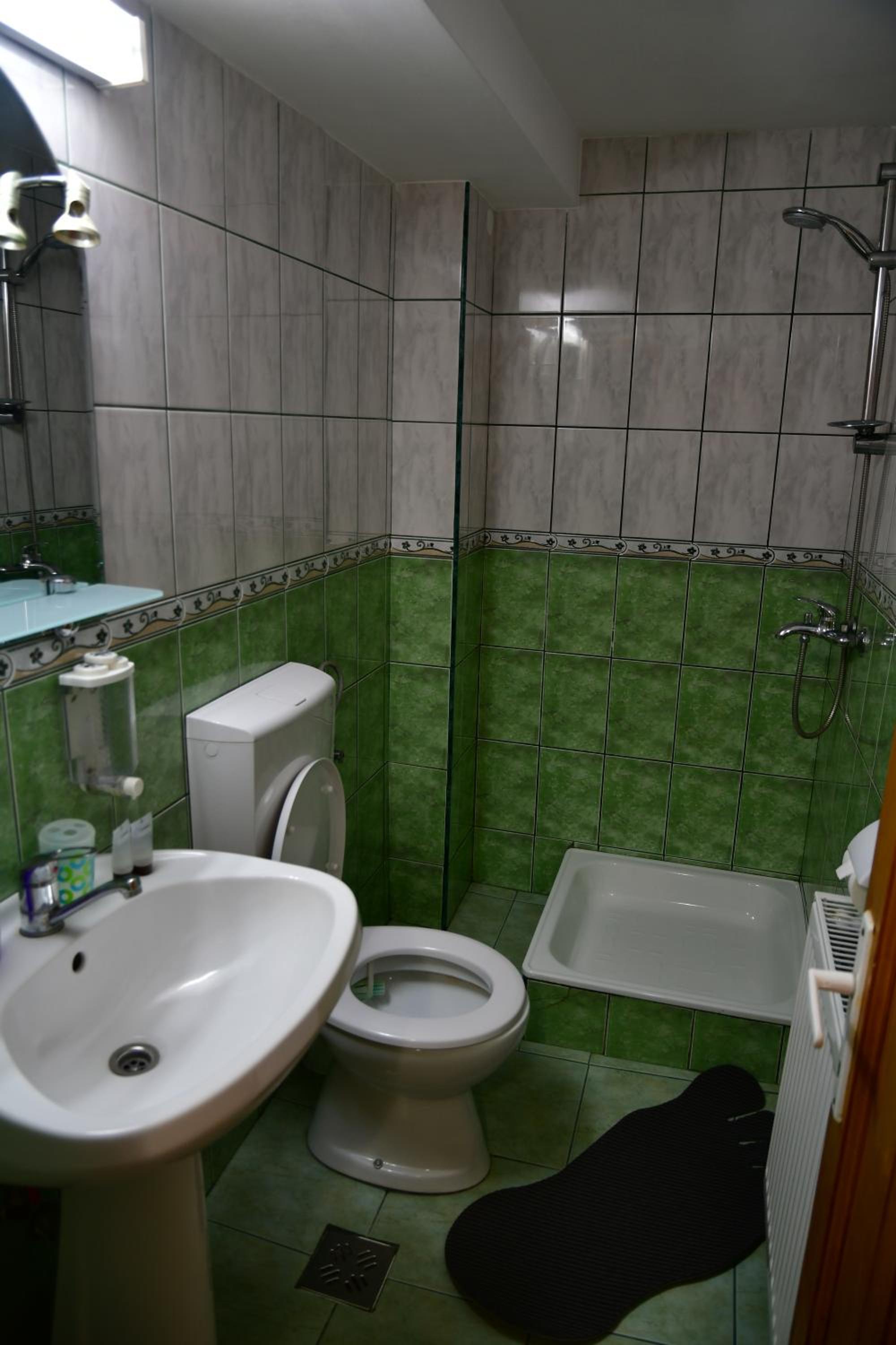 Triple Room with Private Bathroom photo 2
