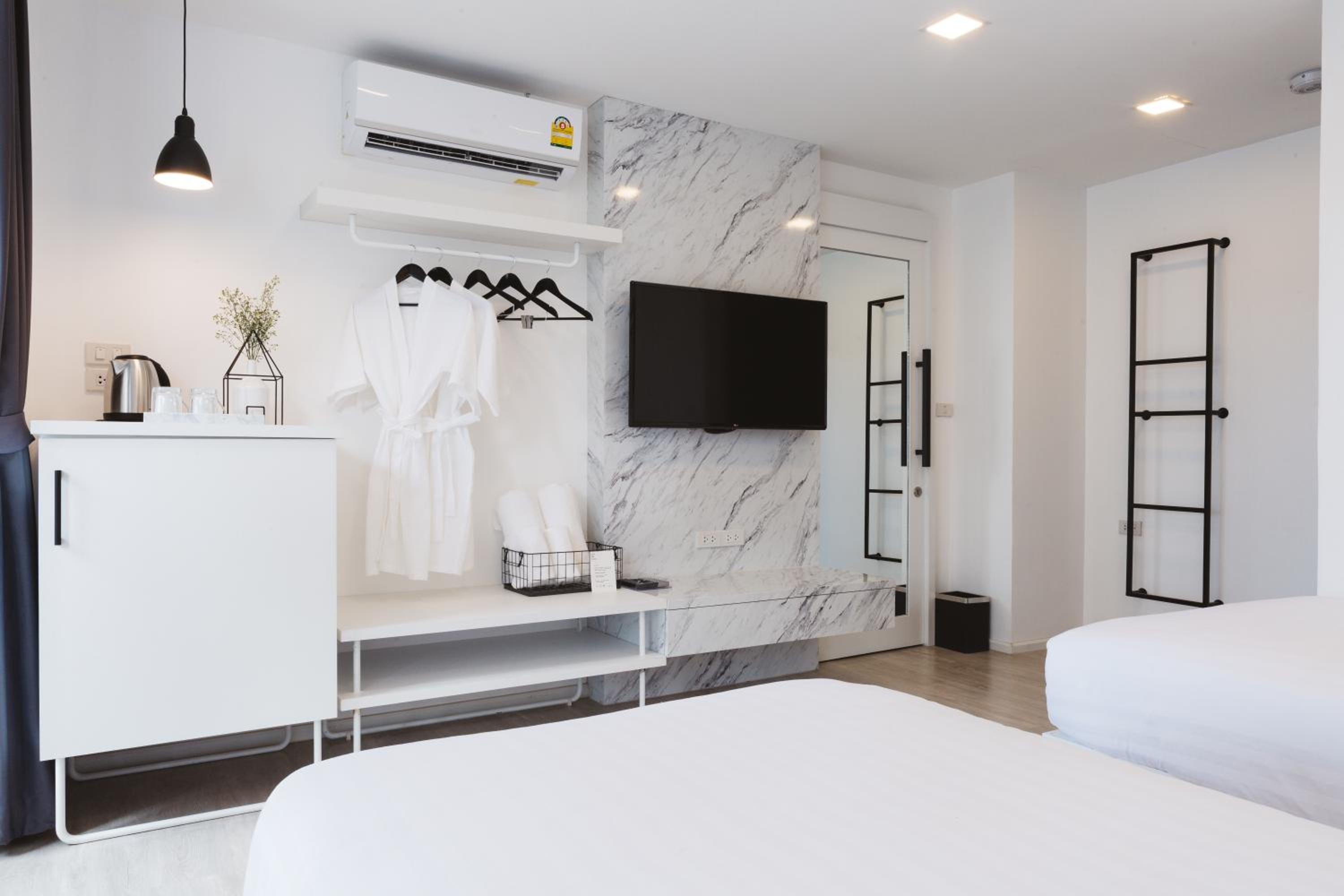 Twin Room with Balcony