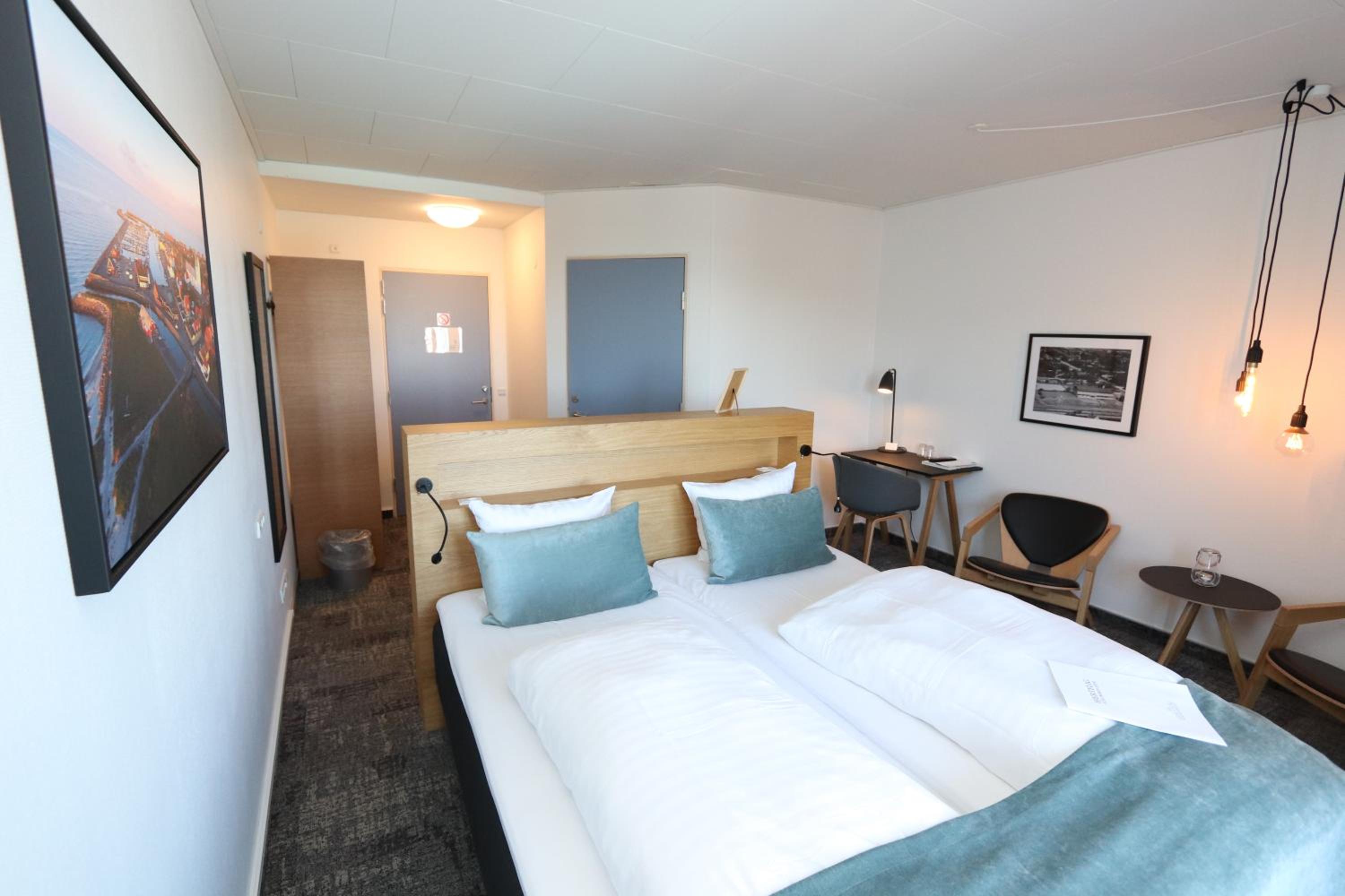 Business Double or Twin Room with Sea View