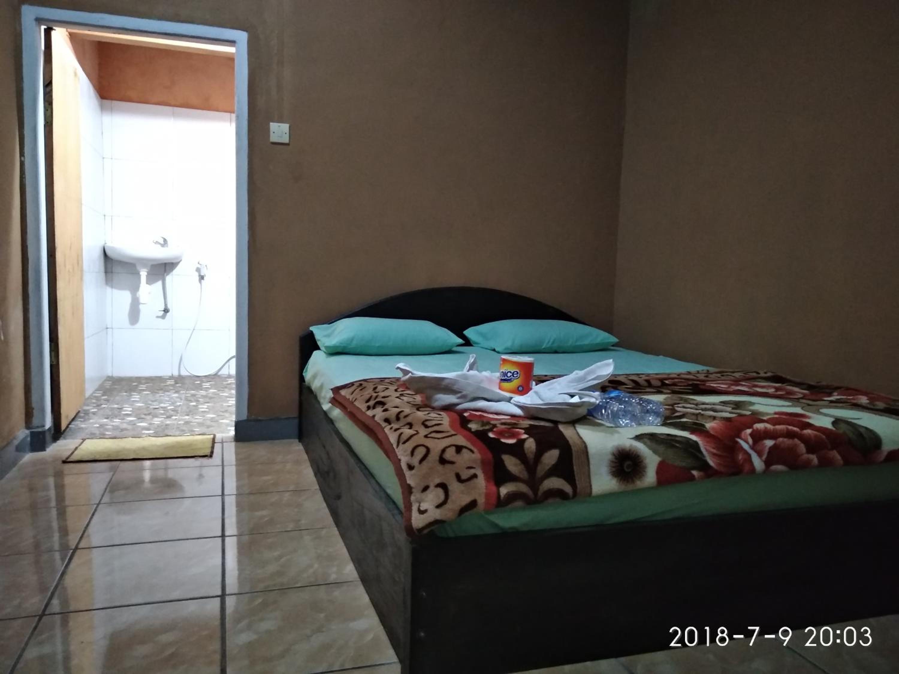 Double Room - Photo 14