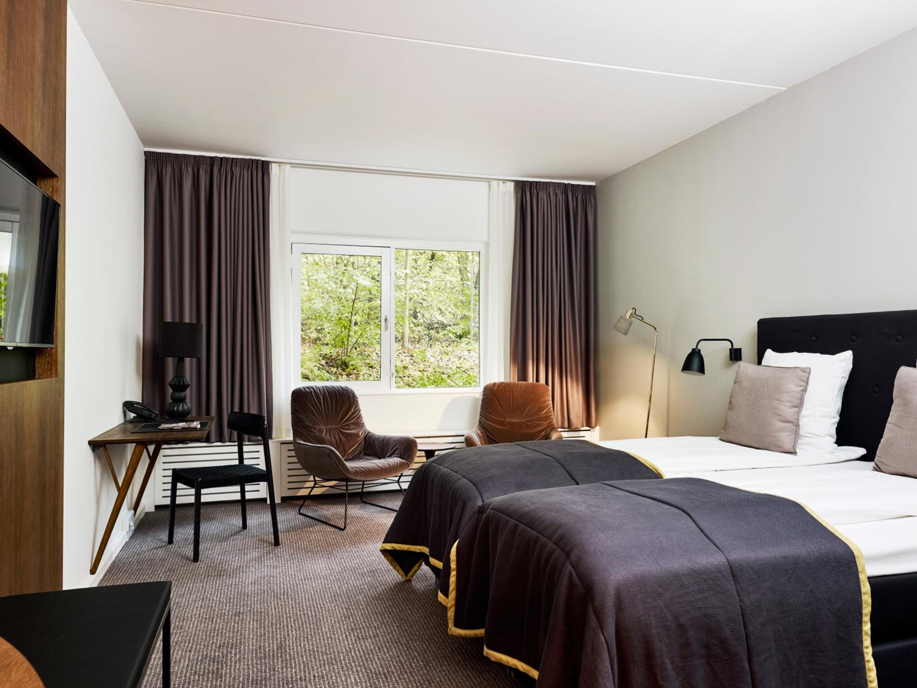 Standard Twin Room - Photo 1