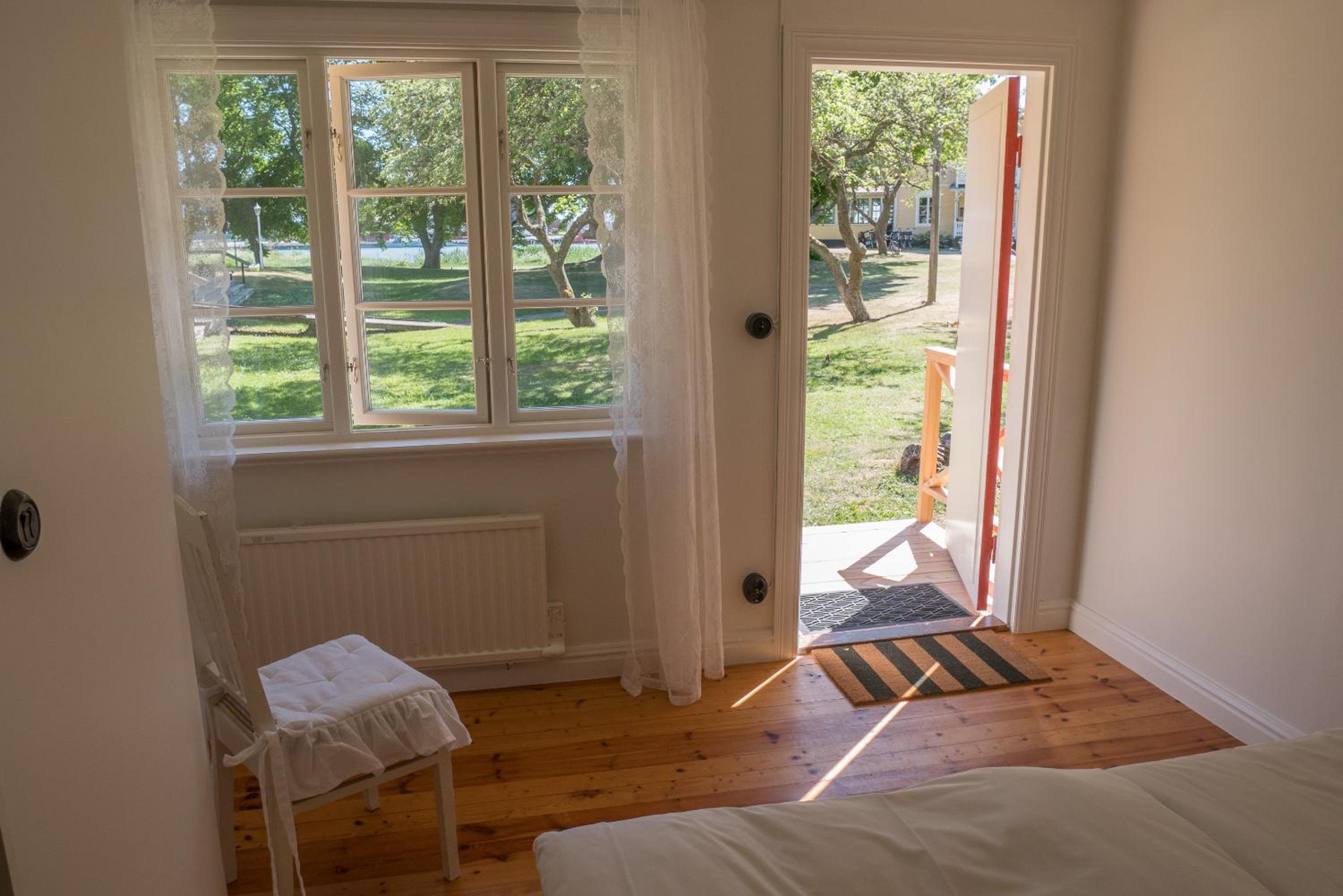 Queen Room with Garden View photo 3