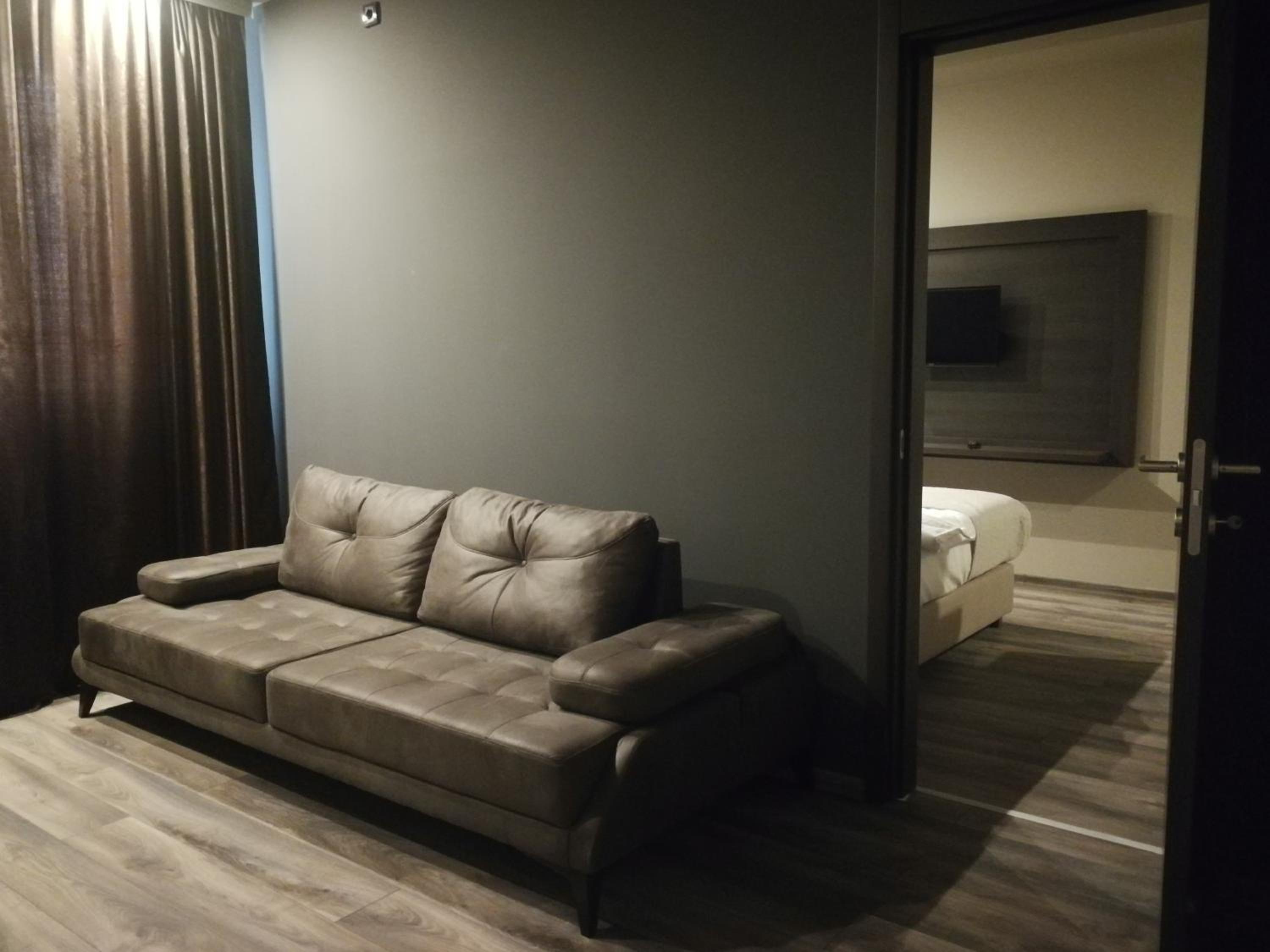 Family Room photo 3