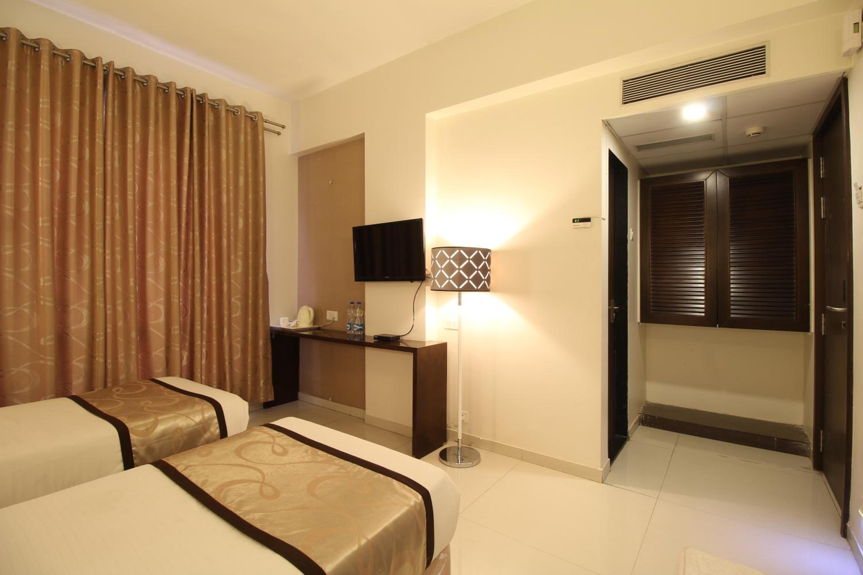 Deluxe Twin Room photo 2