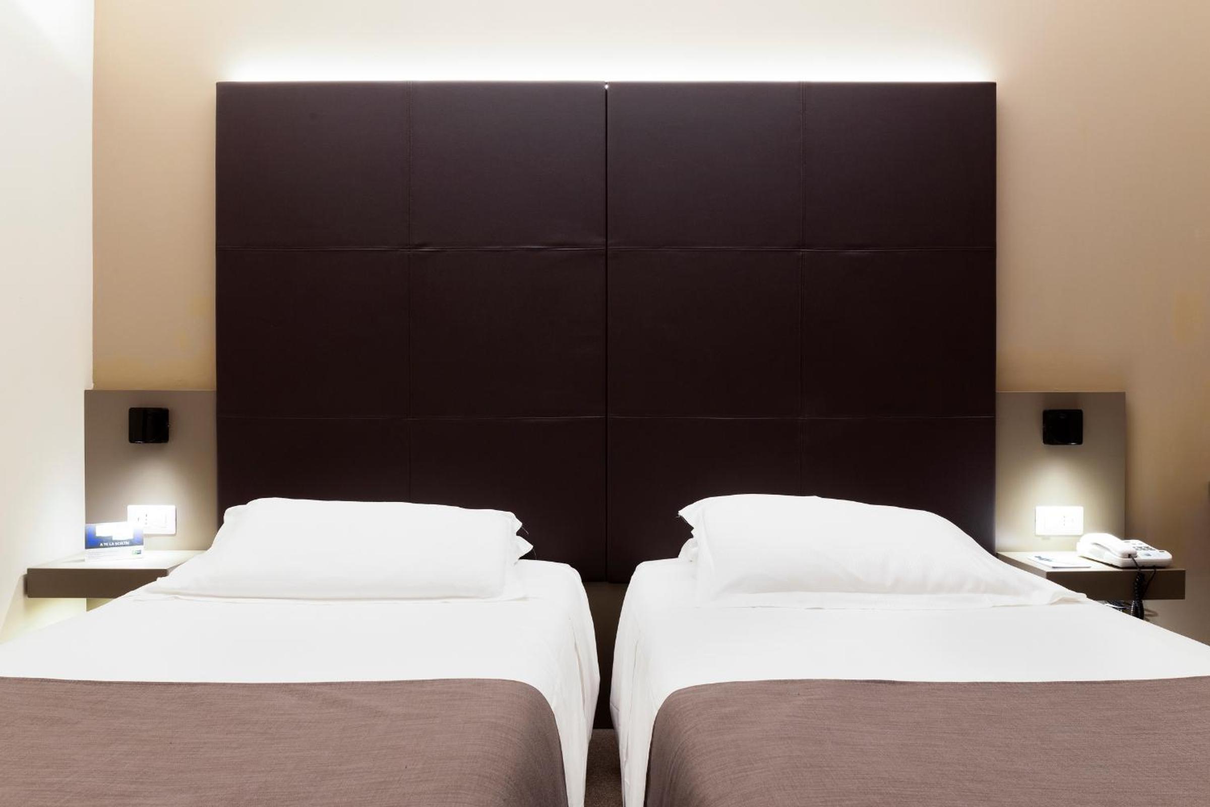Superior Twin Room - Photo 6
