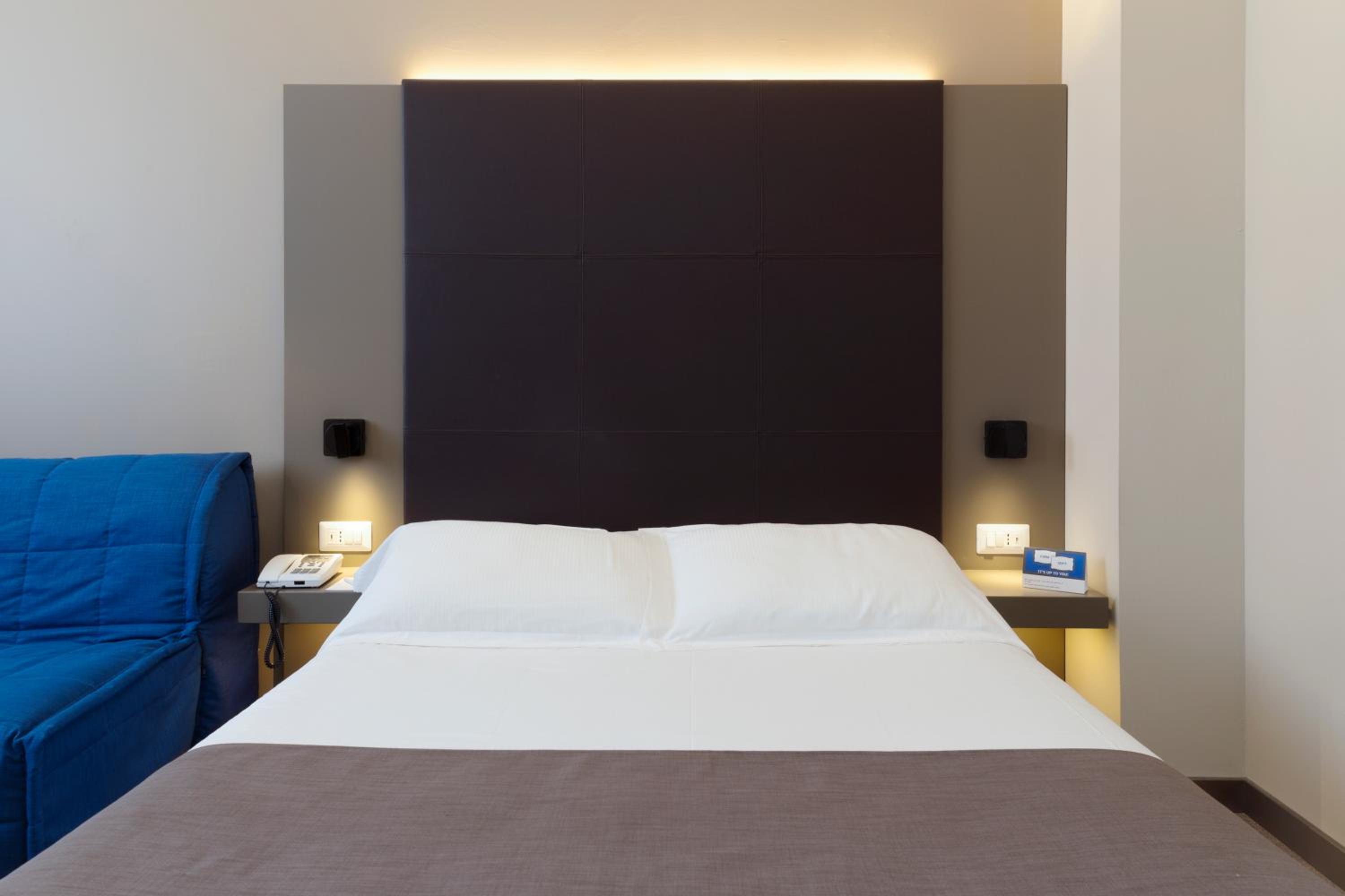 Superior Double Room with Sofa Bed photo 1