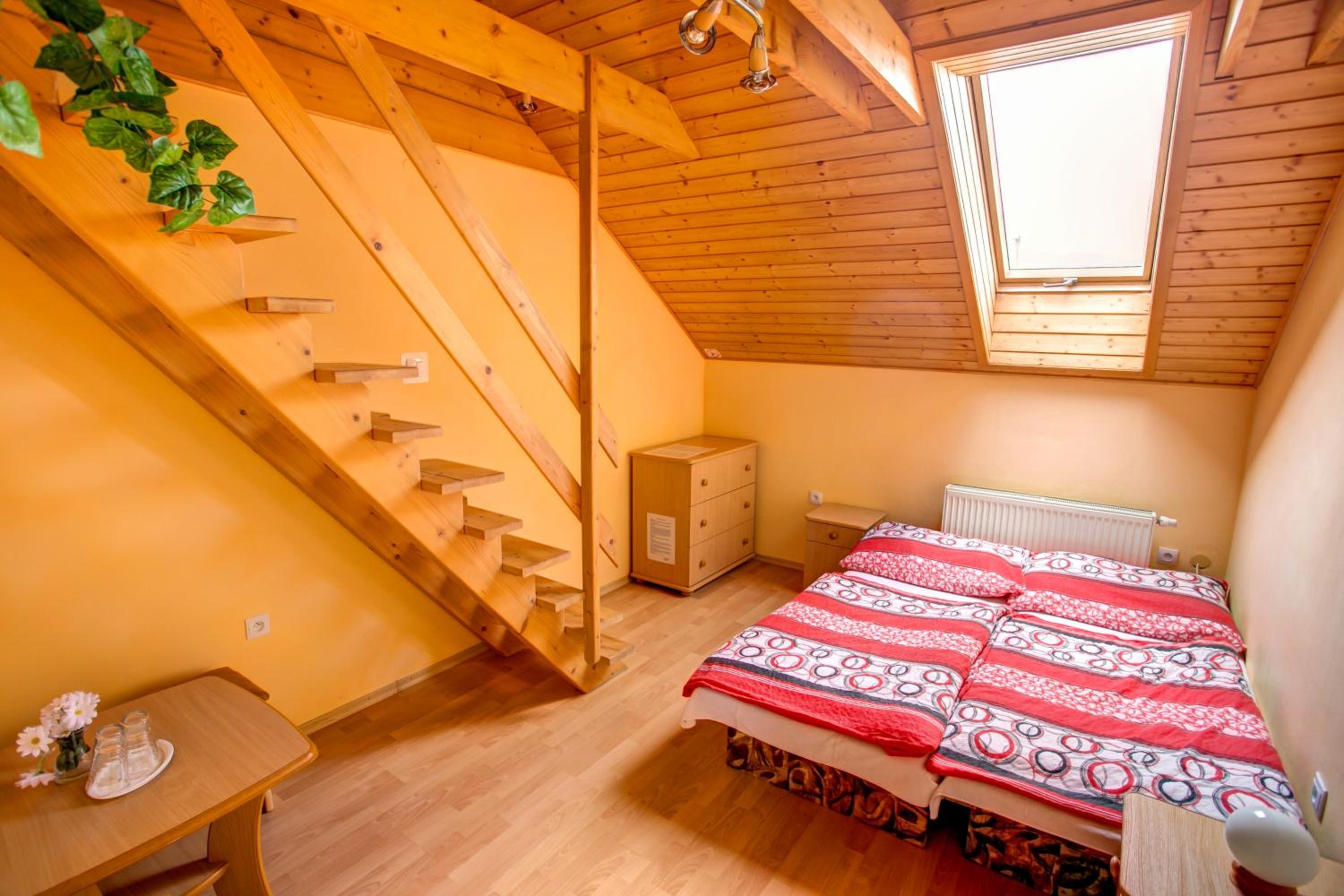 Quadruple Room - Photo 3