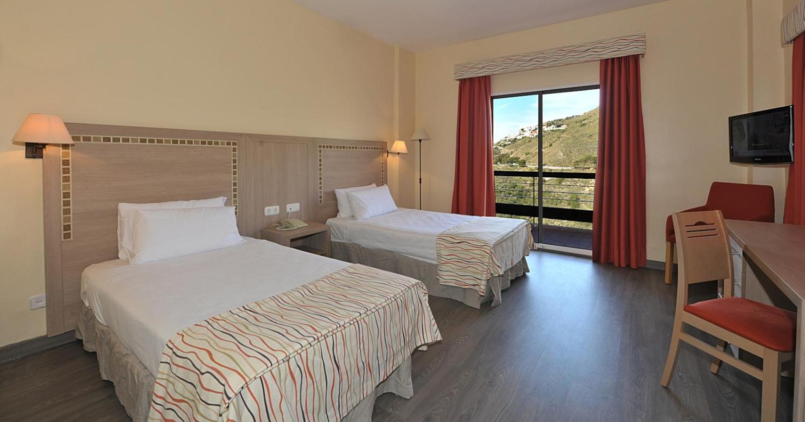 Superior Twin Room - Photo 3
