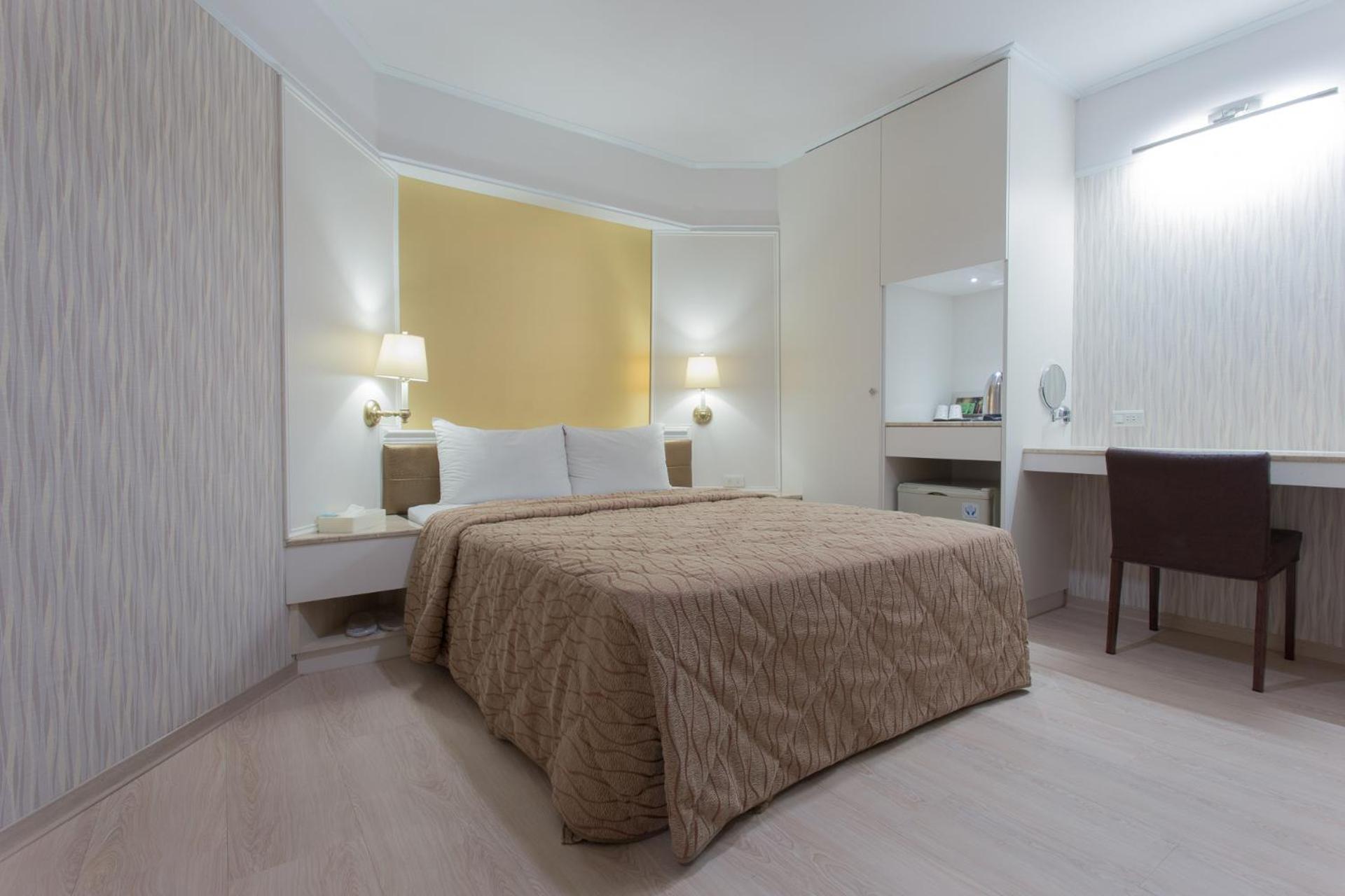 Classic Double Room