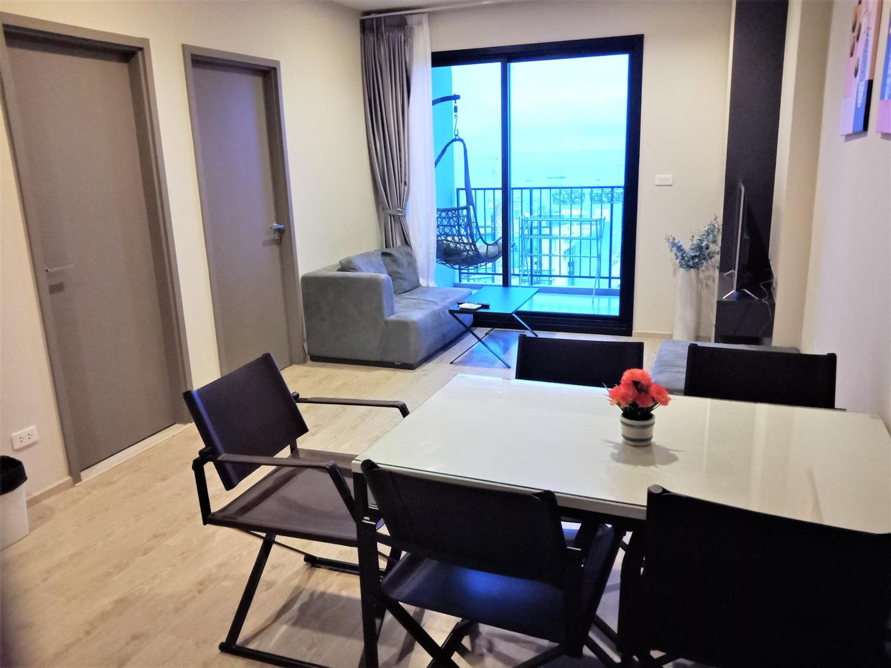 Two-Bedroom Apartment with Balcony and Sea View - Photo 38