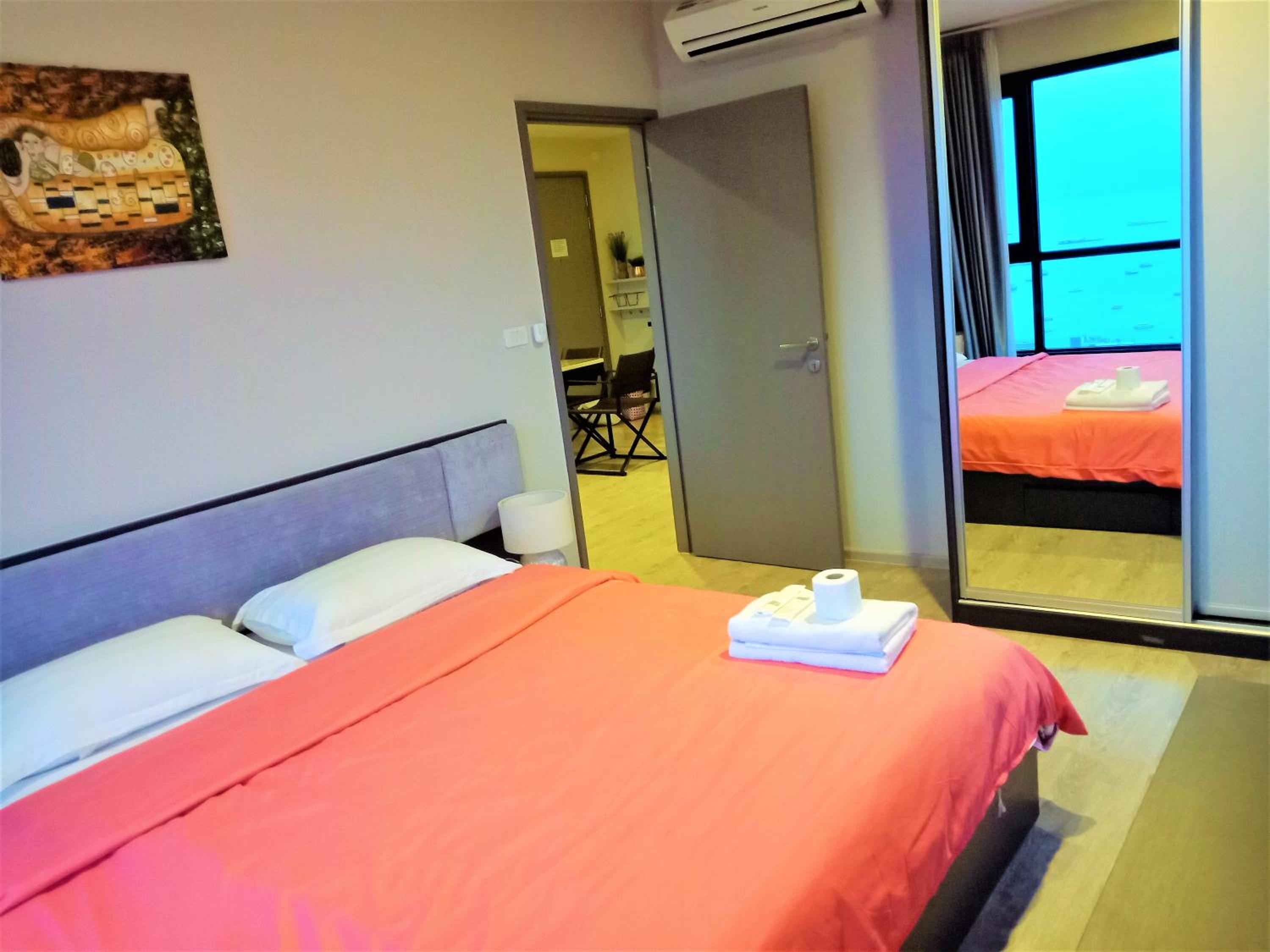 Two-Bedroom Apartment with Balcony and Sea View - Photo 34