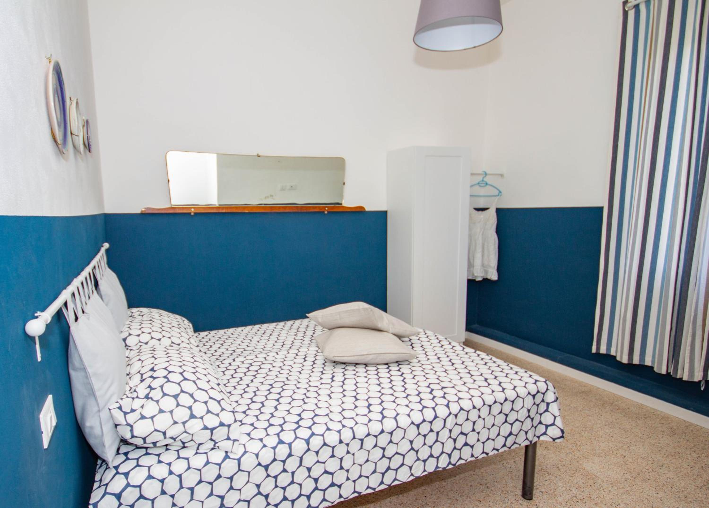 Triple Room with Private Bathroom - Photo 5