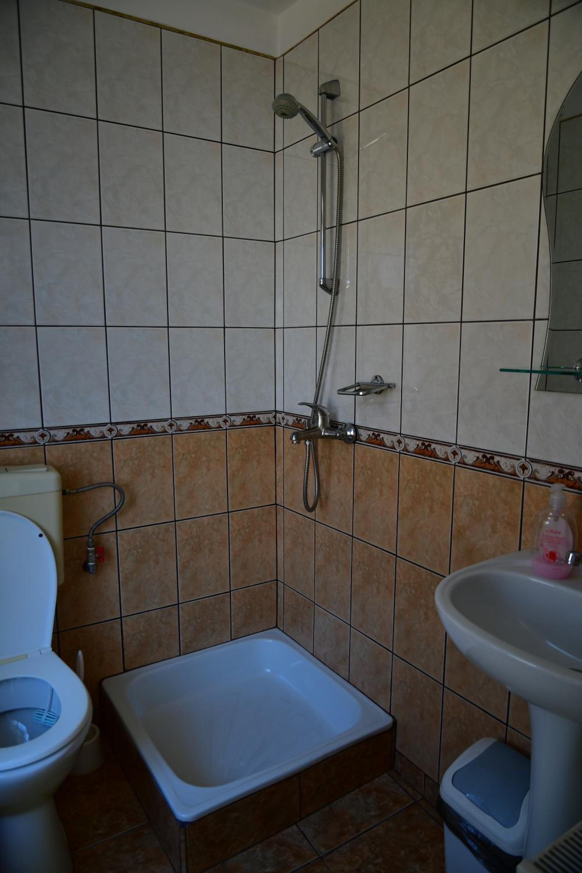Double Room with Private Bathroom photo 2