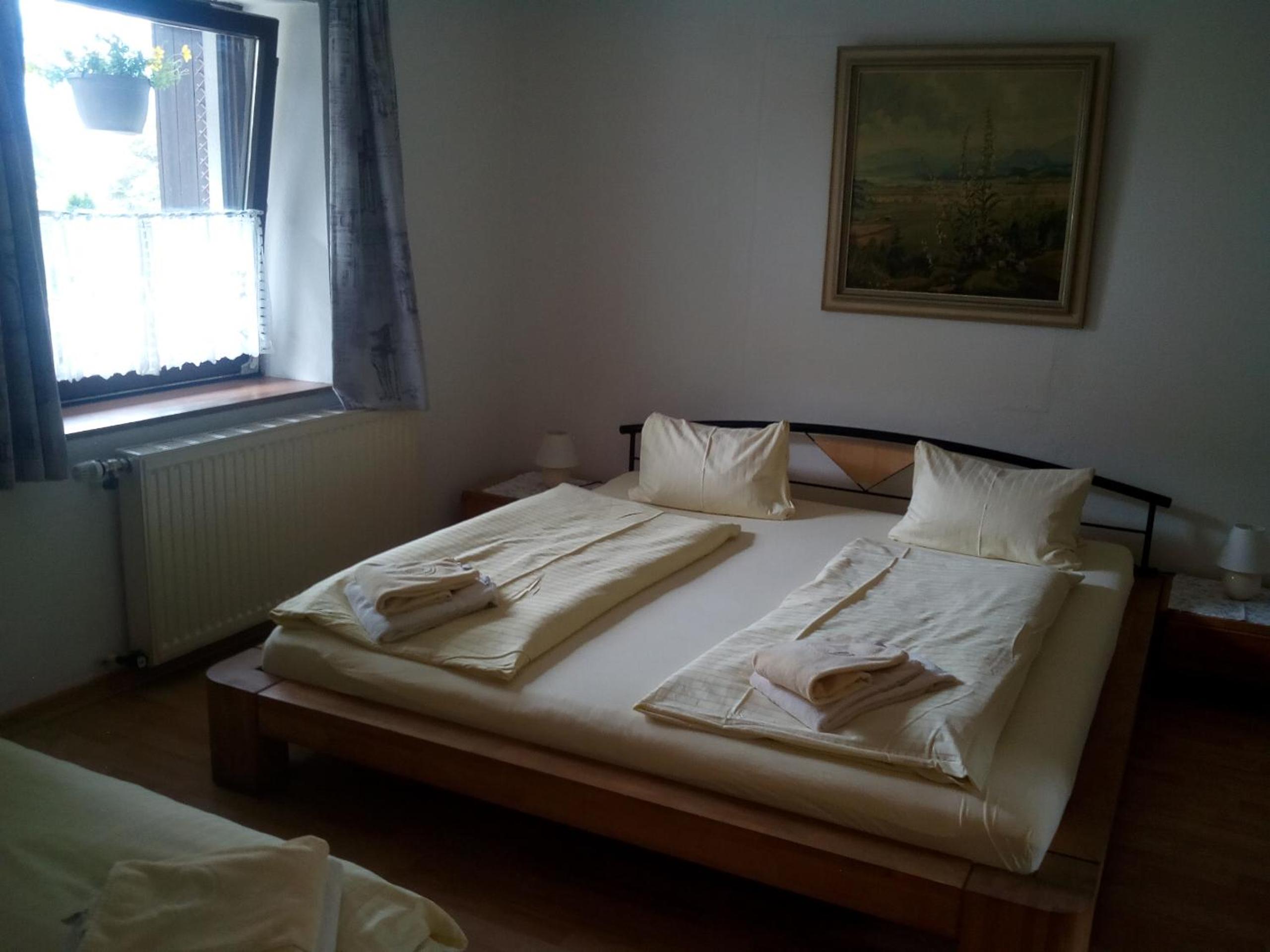 One-Bedroom Apartment (3-6 Adults) photo 1