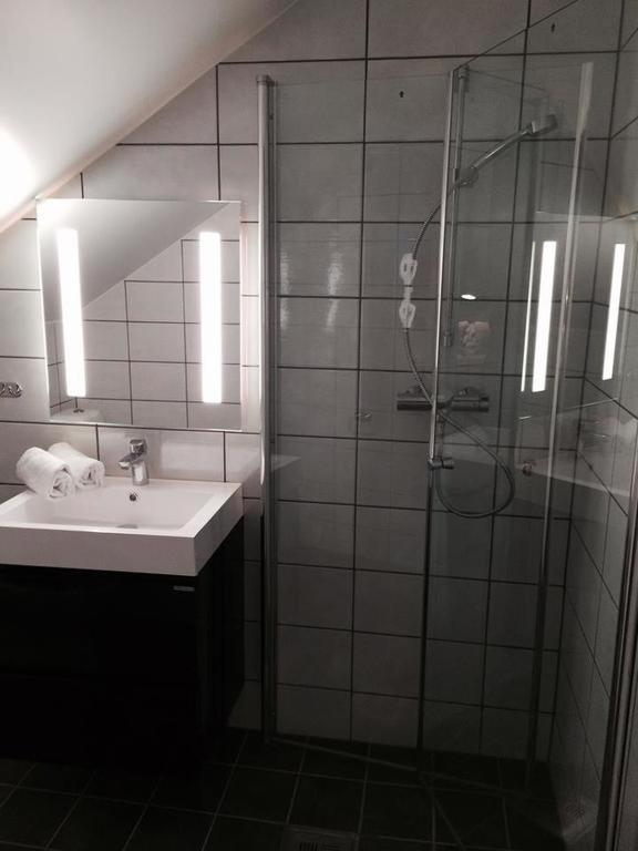 Room 201  - Photo 2