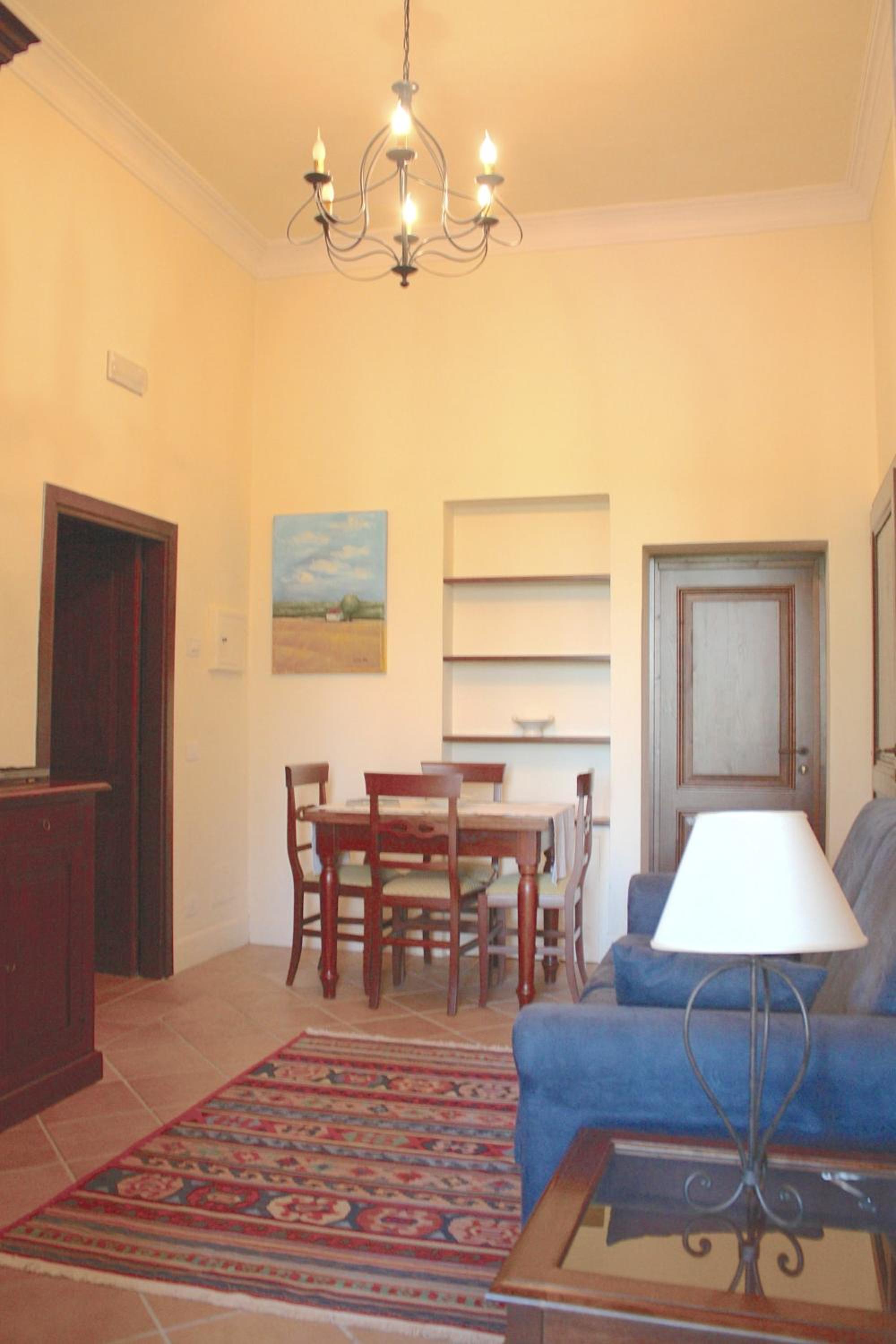 Apartment photo 2