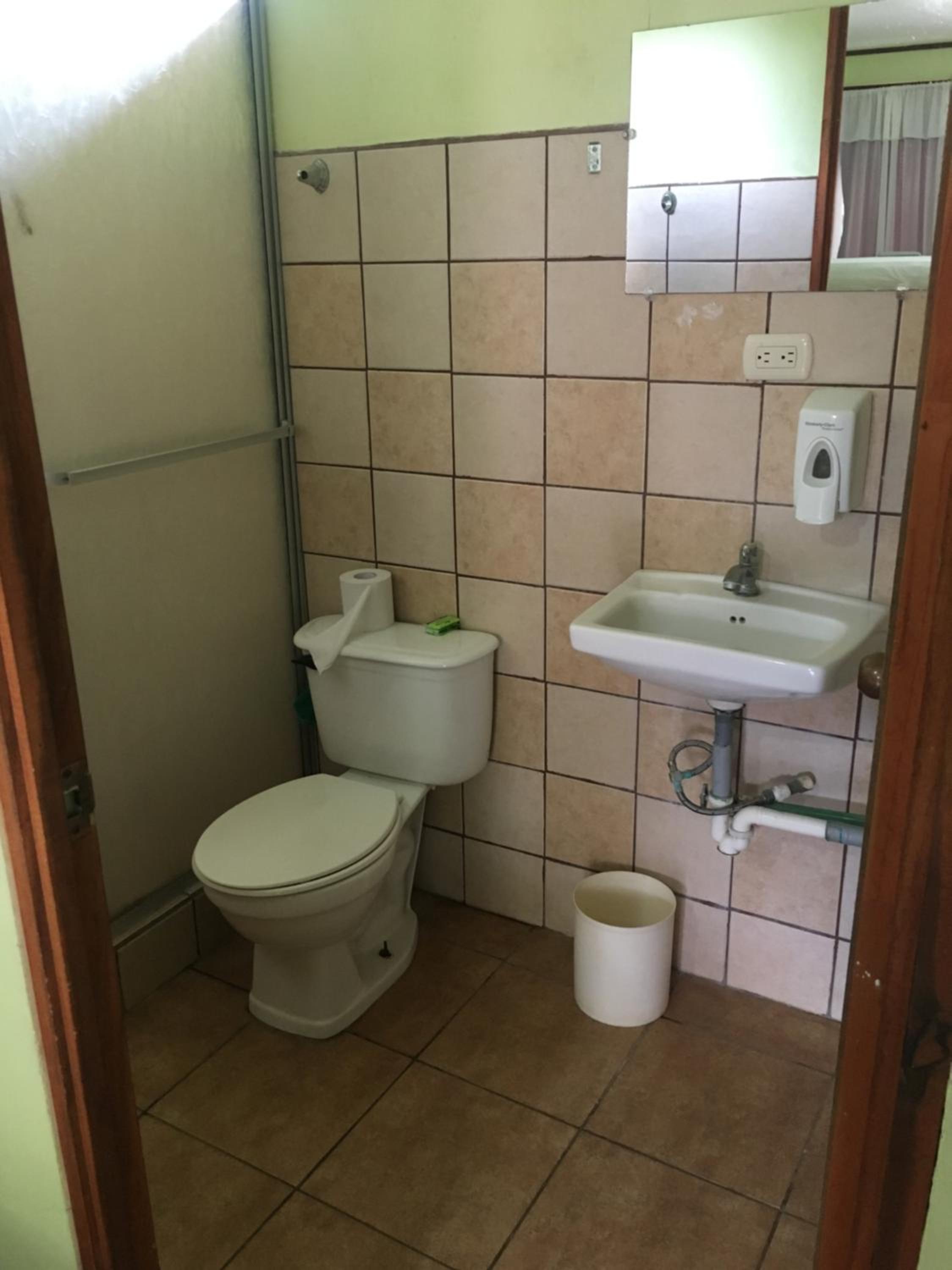 Basic Triple Room photo 2