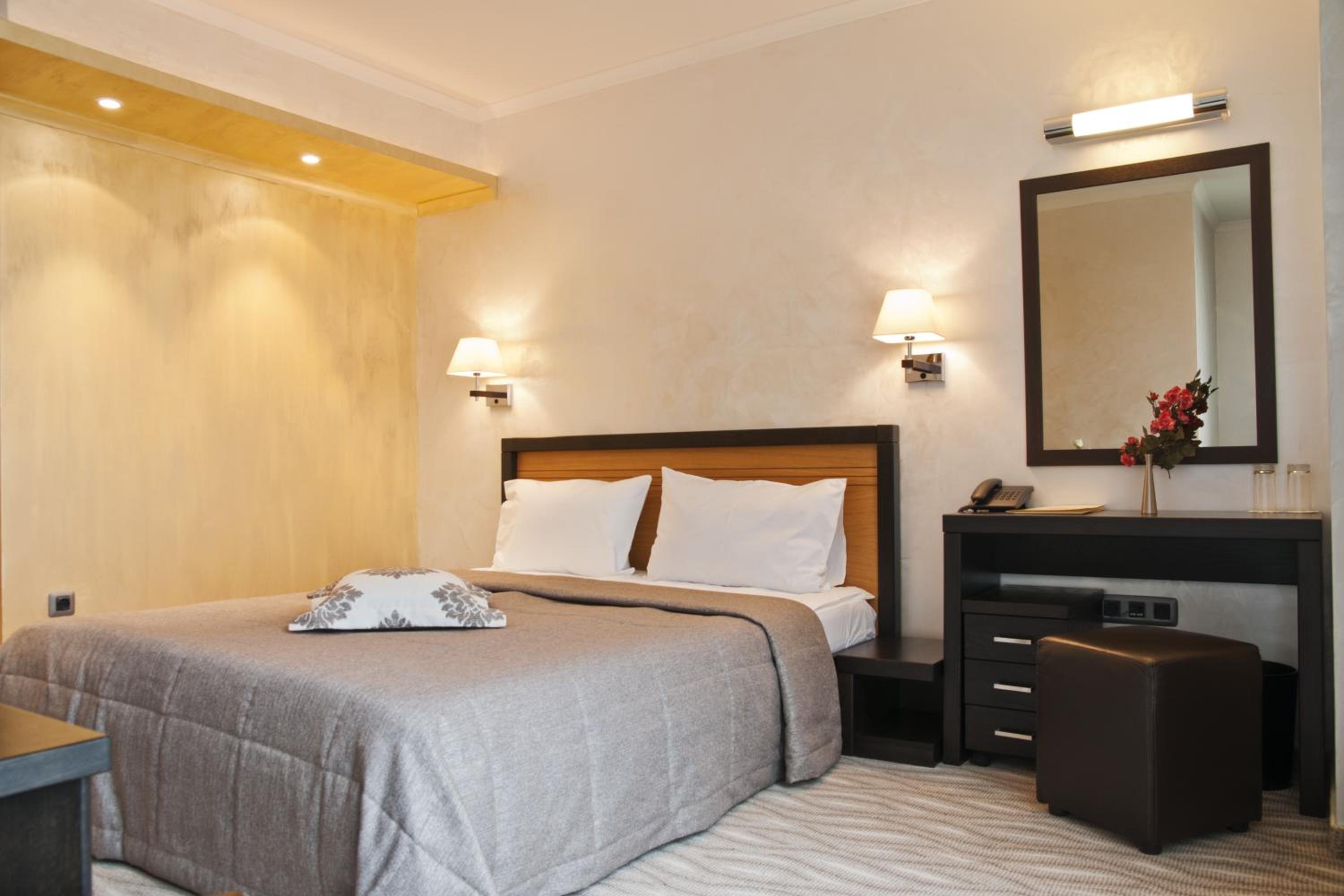 Double Room - Photo 3