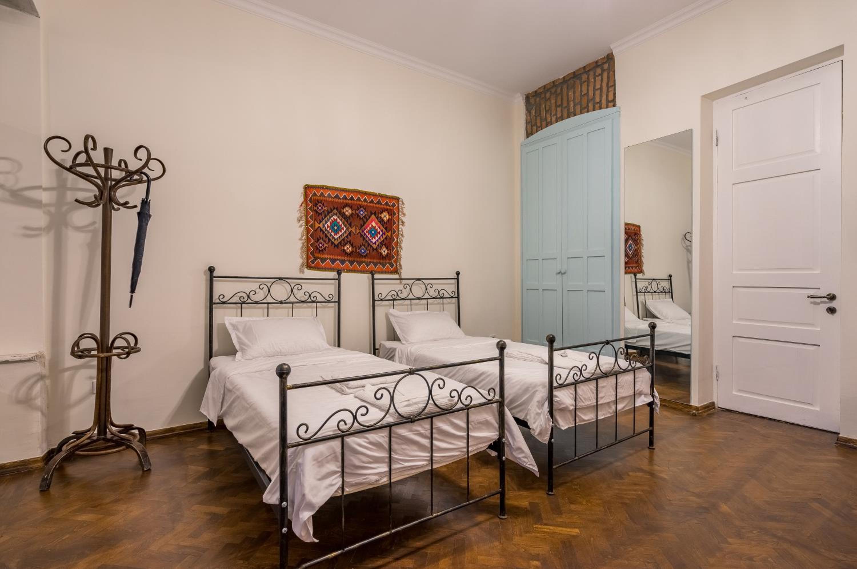 Quadruple Room - Photo 13