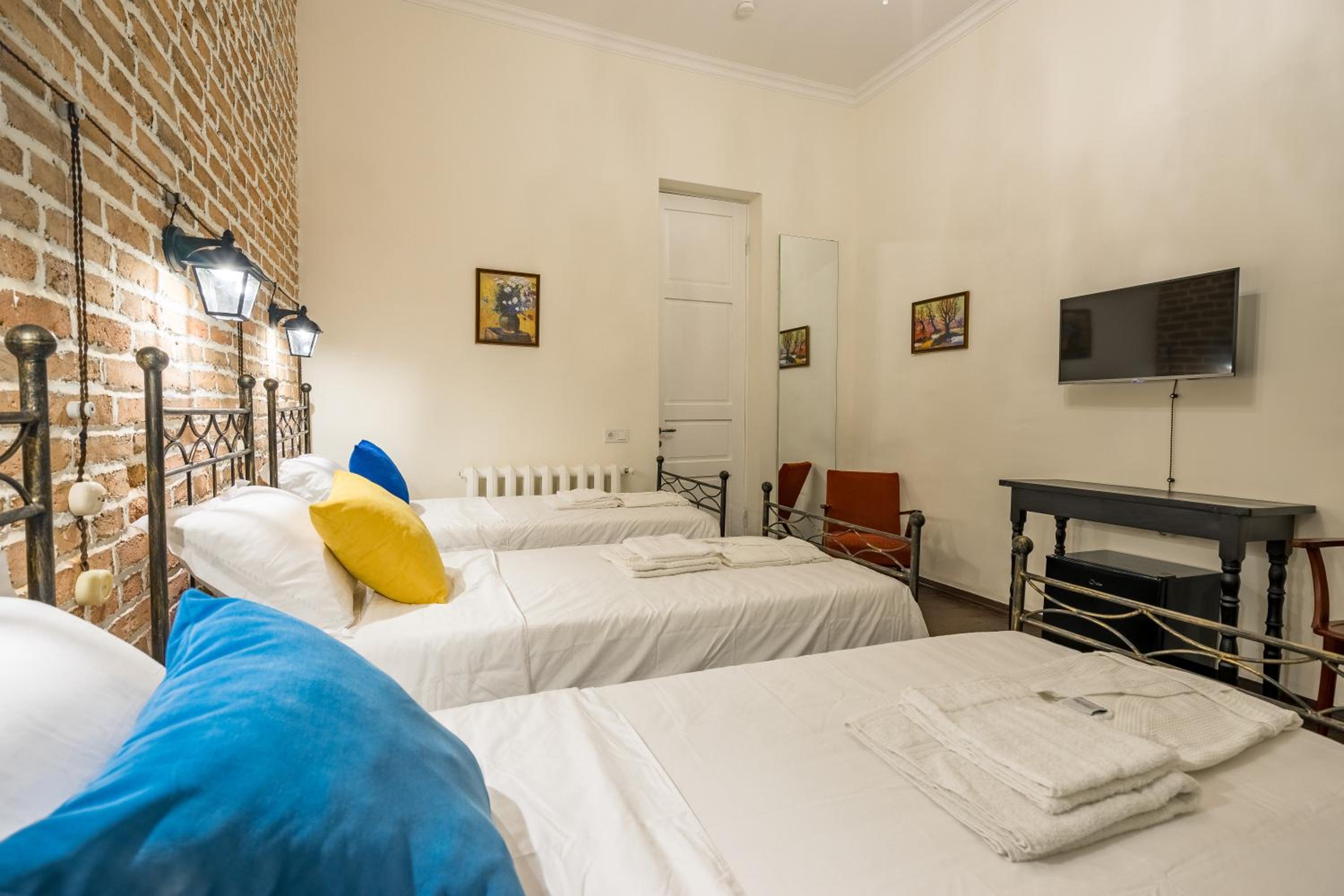 Triple Room - Photo 3