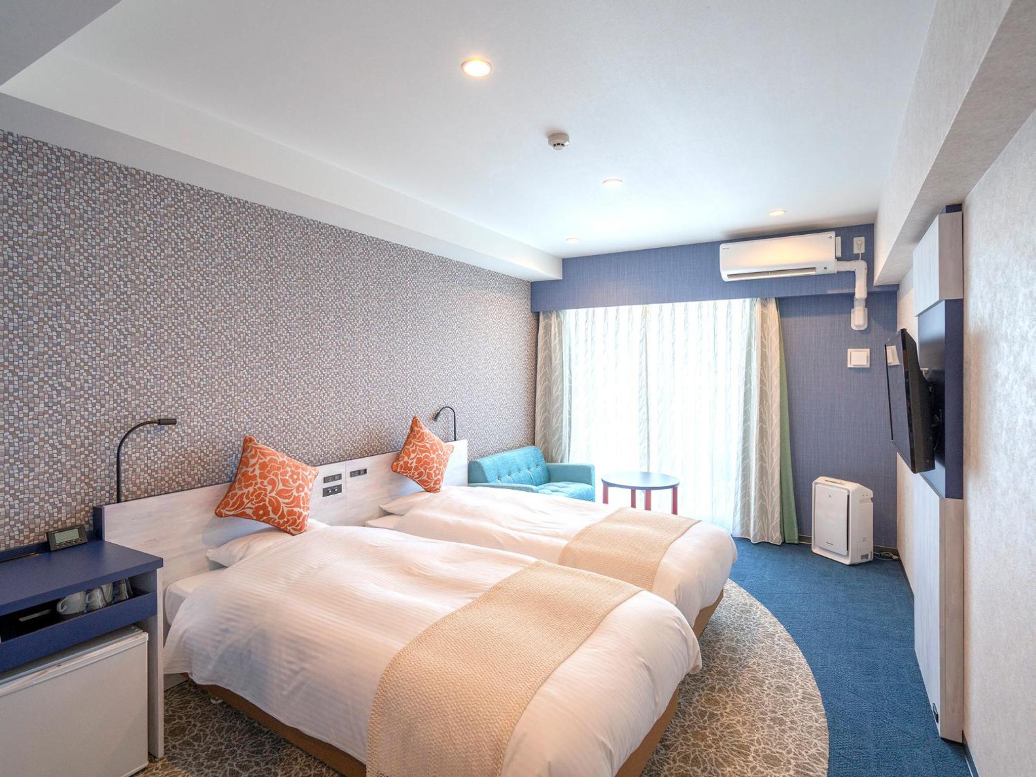 Comfort with One Twin Bed and 2 Adults Occupancy (Non Smoking) photo 1