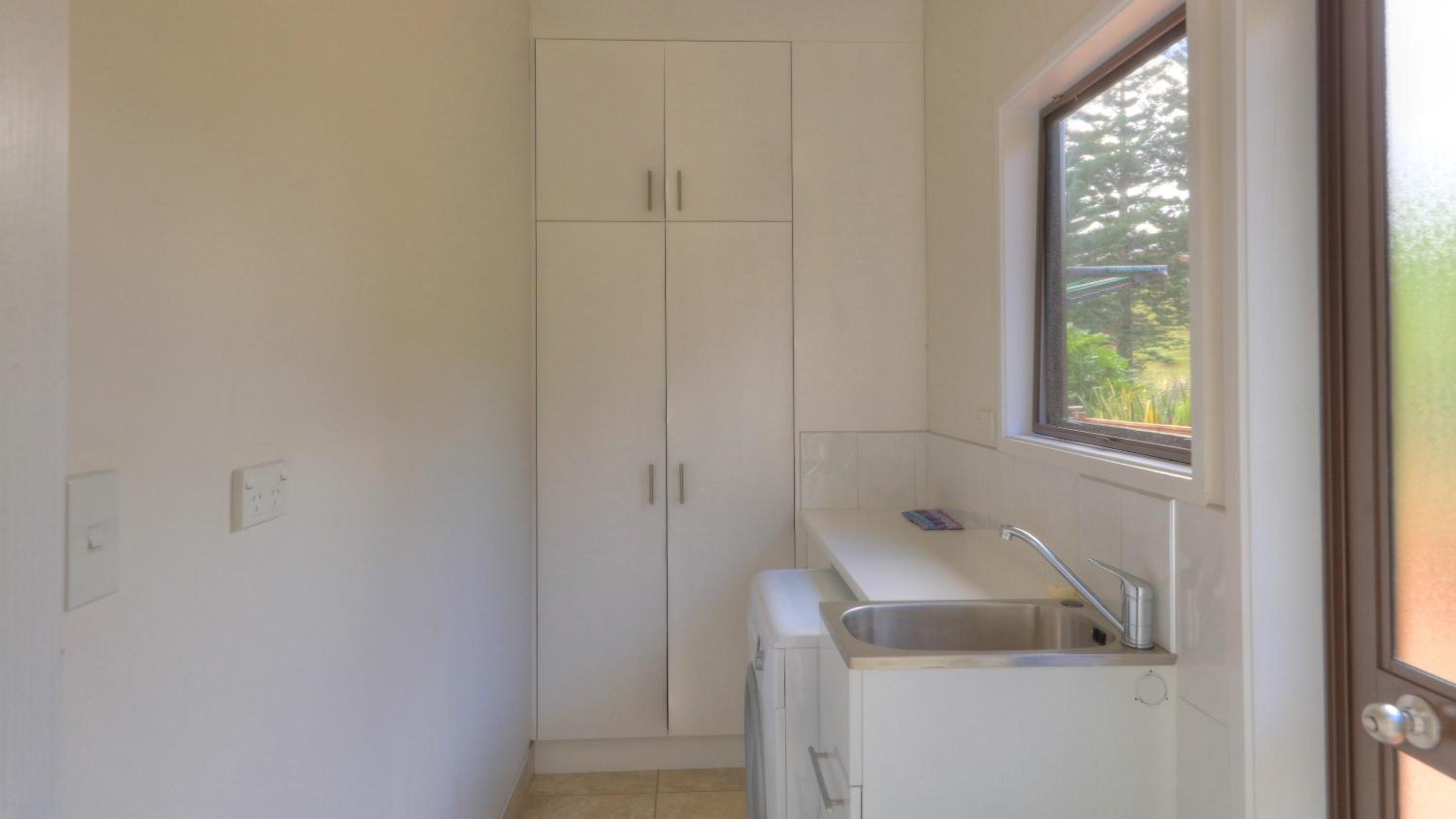 Three-Bedroom House photo 2
