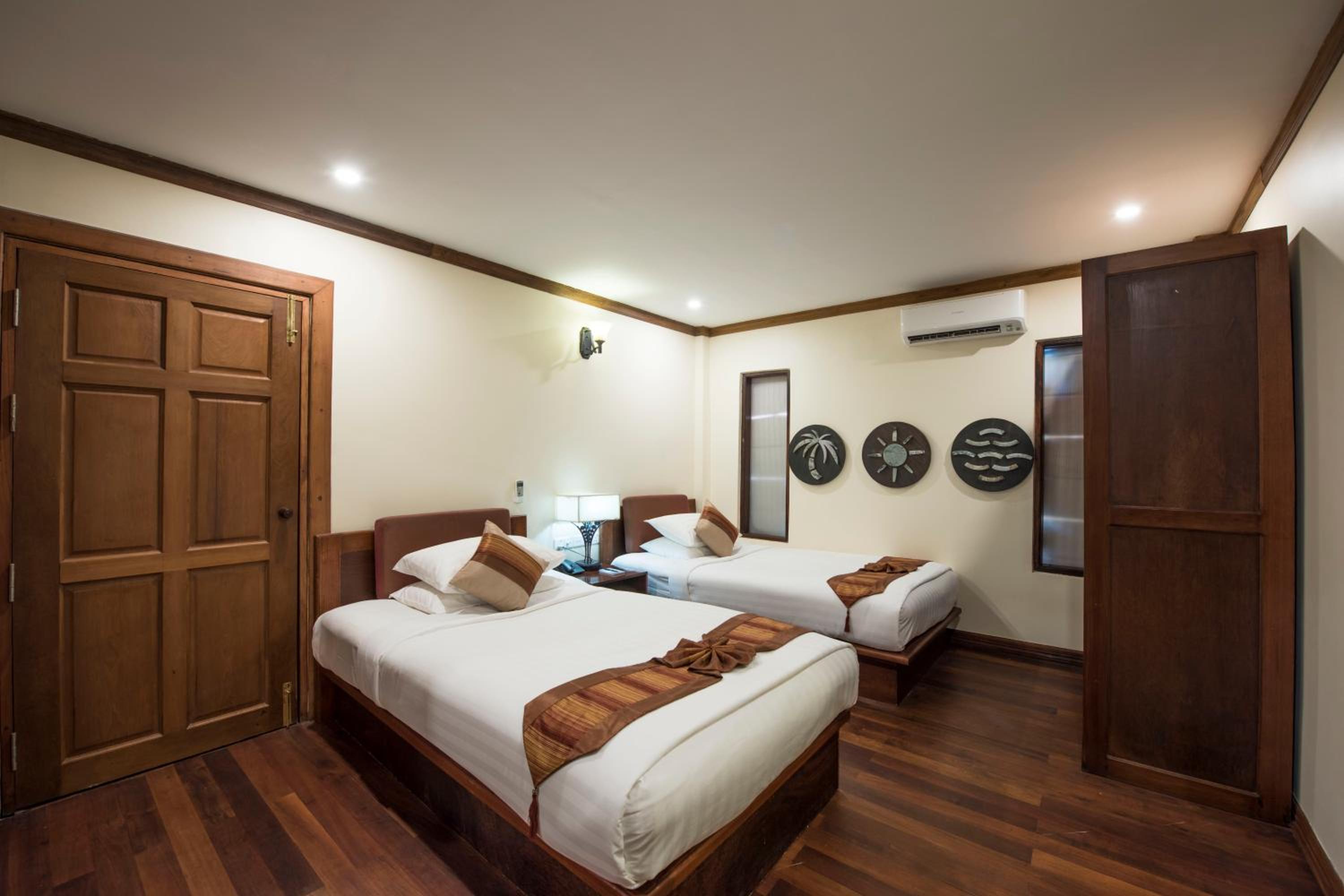Deluxe Double Or Twin Room With Road View photo 2