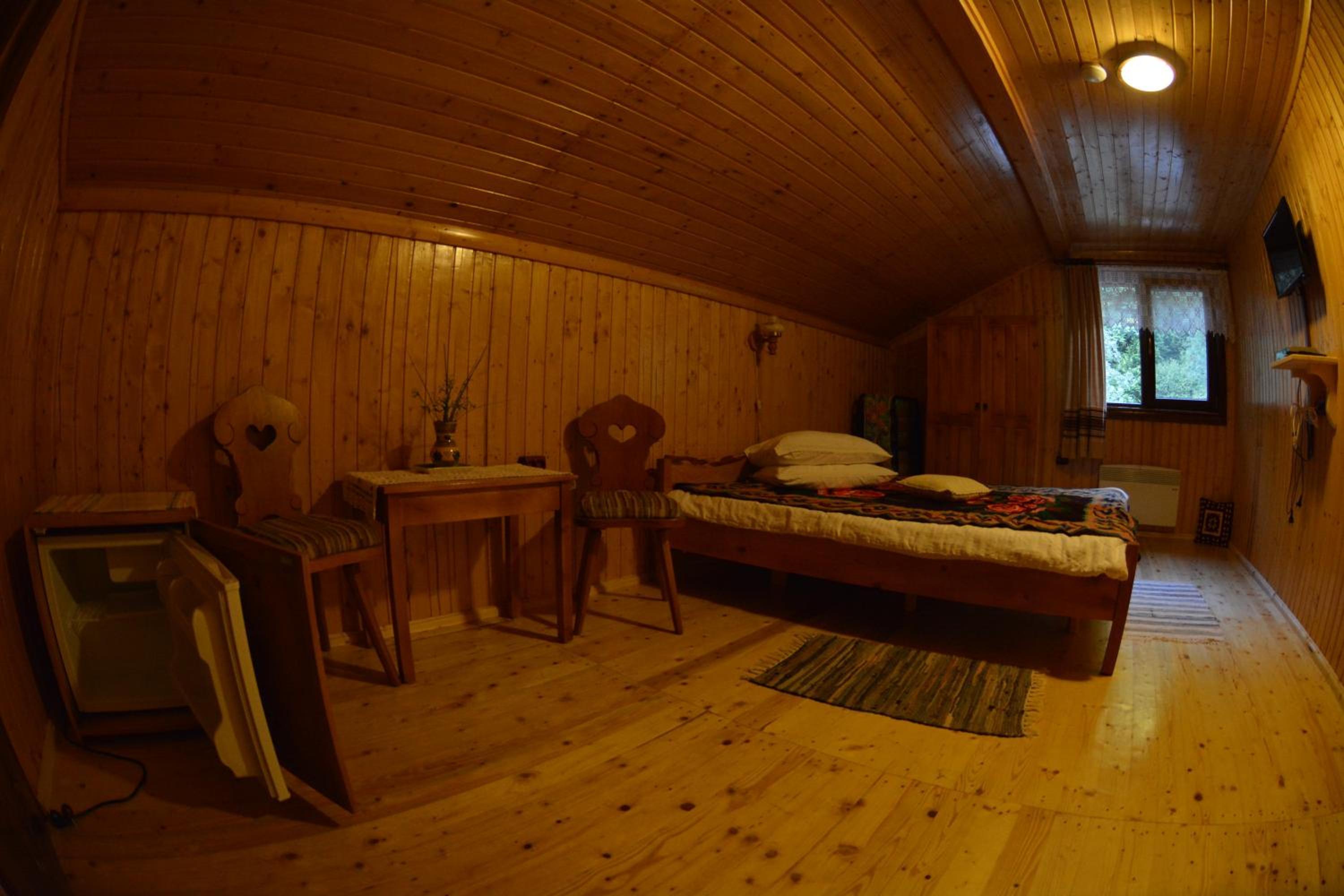 Double Room with Private Bathroom photo 1