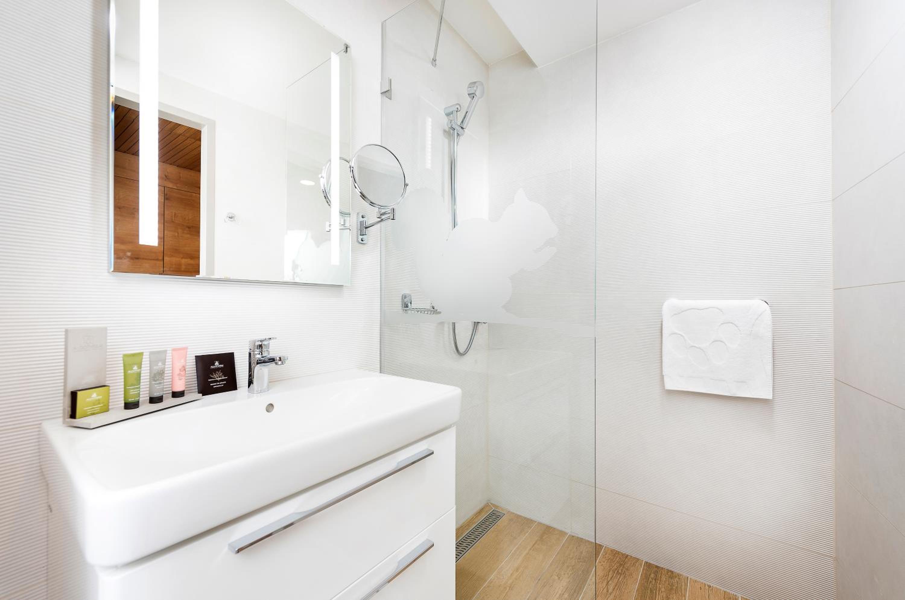 Standard Double or Twin Room with Free Zoo Access - Photo 6