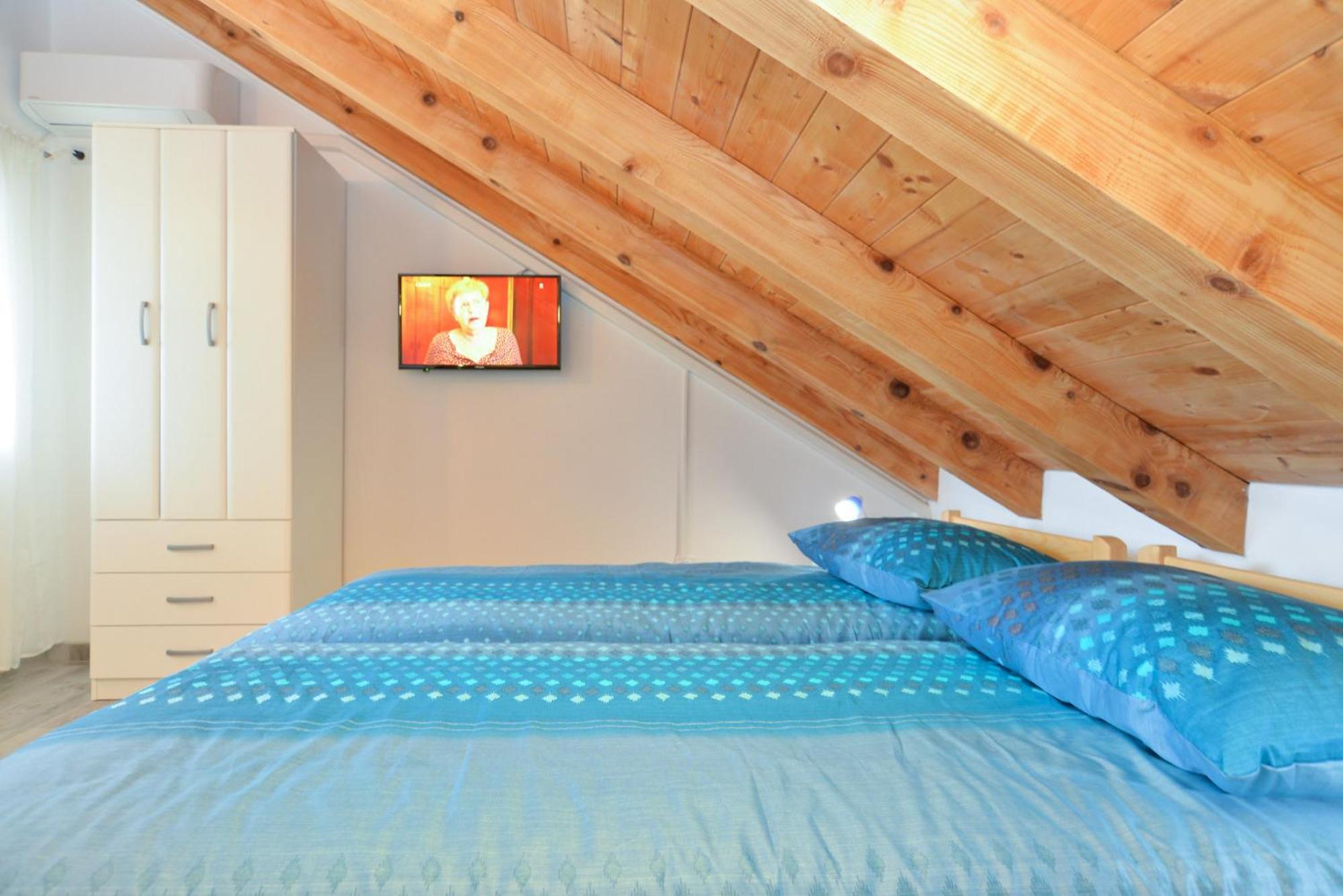Studio Apartment photo 1