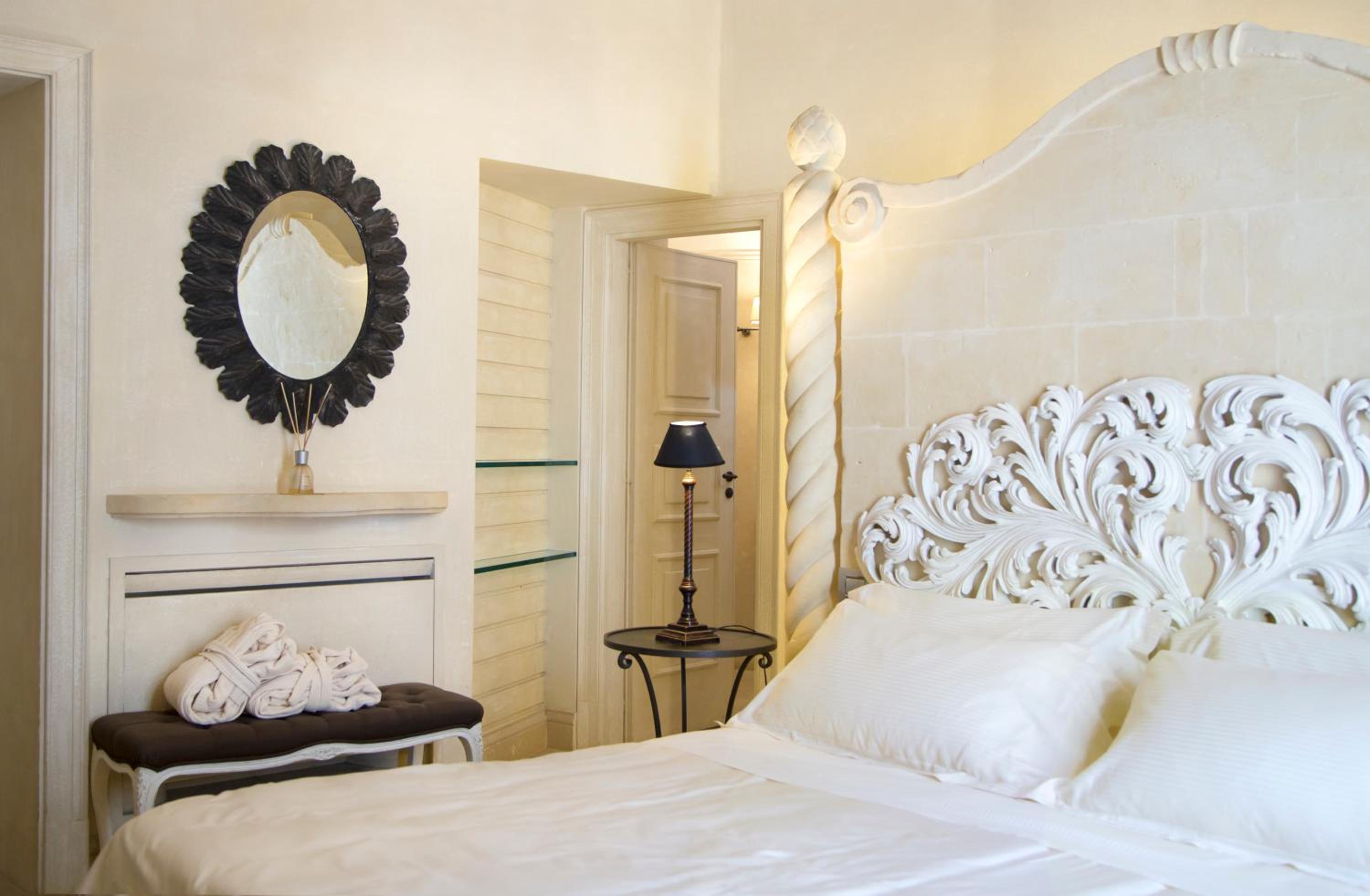 Deluxe Double Room - Photo 2