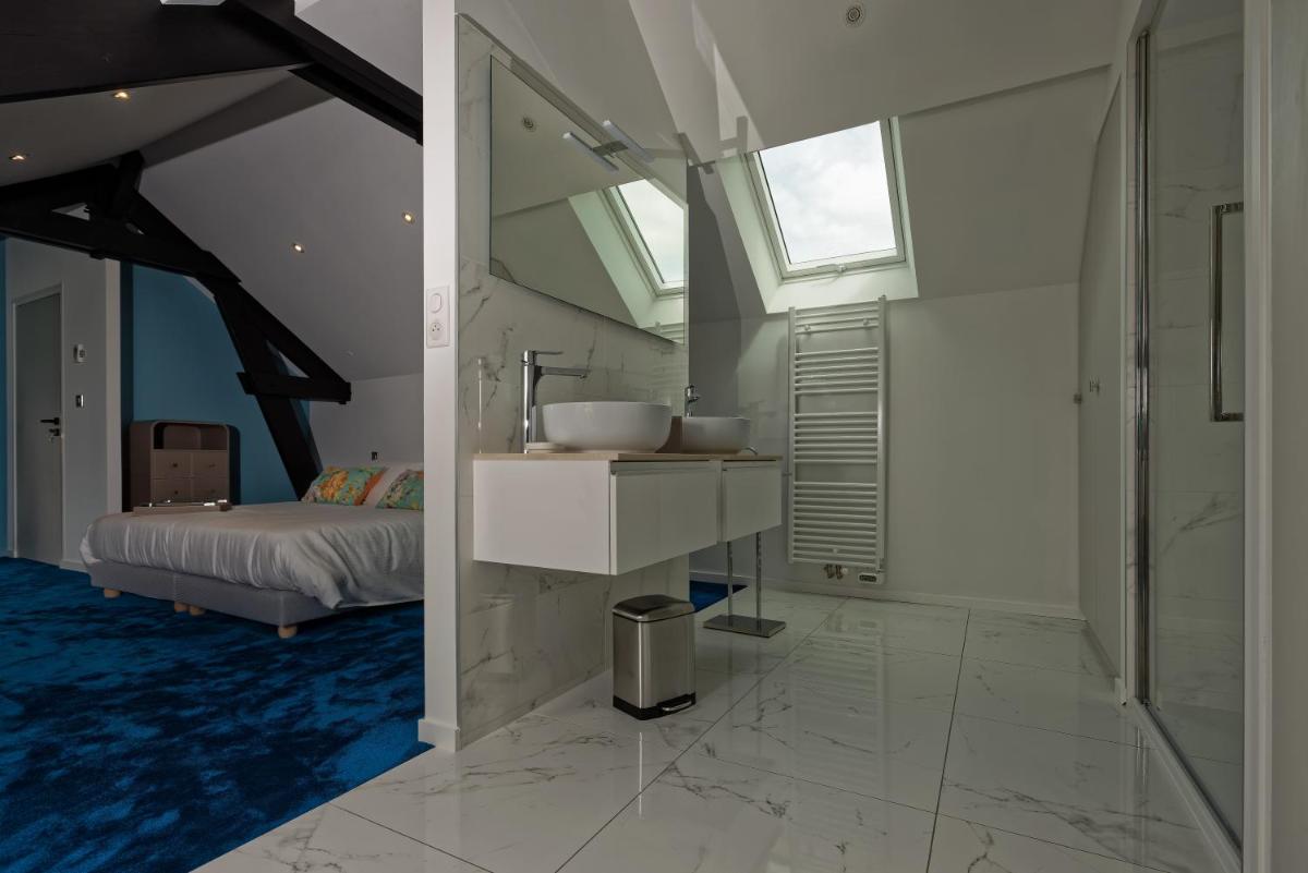 Double Room with Pool View photo 2