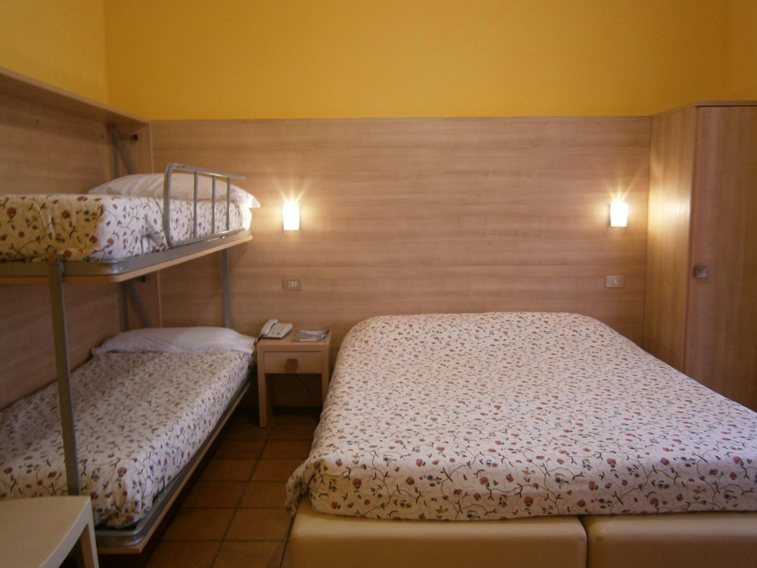 Triple Room with Balcony photo 3