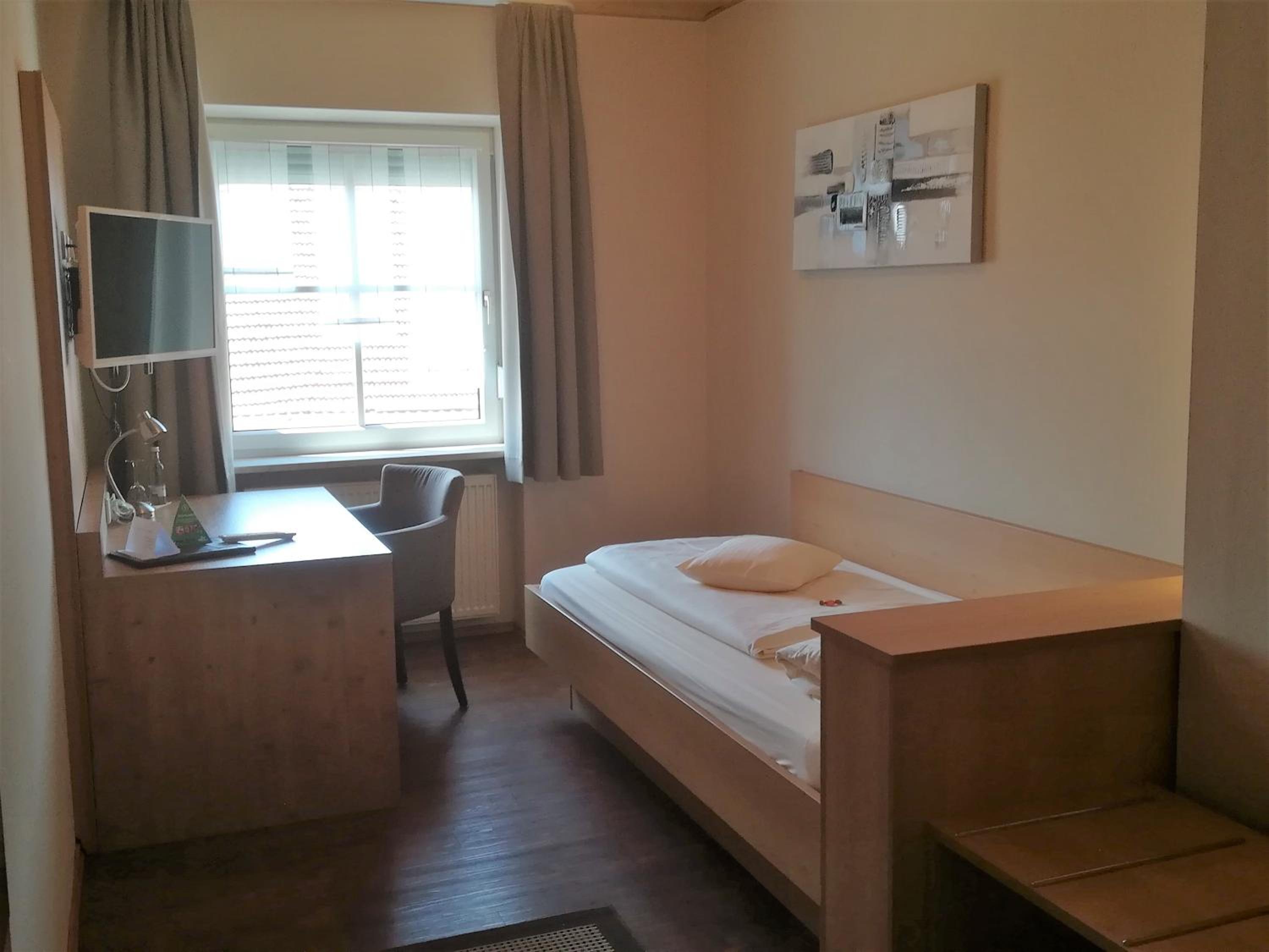 Single Room photo 2