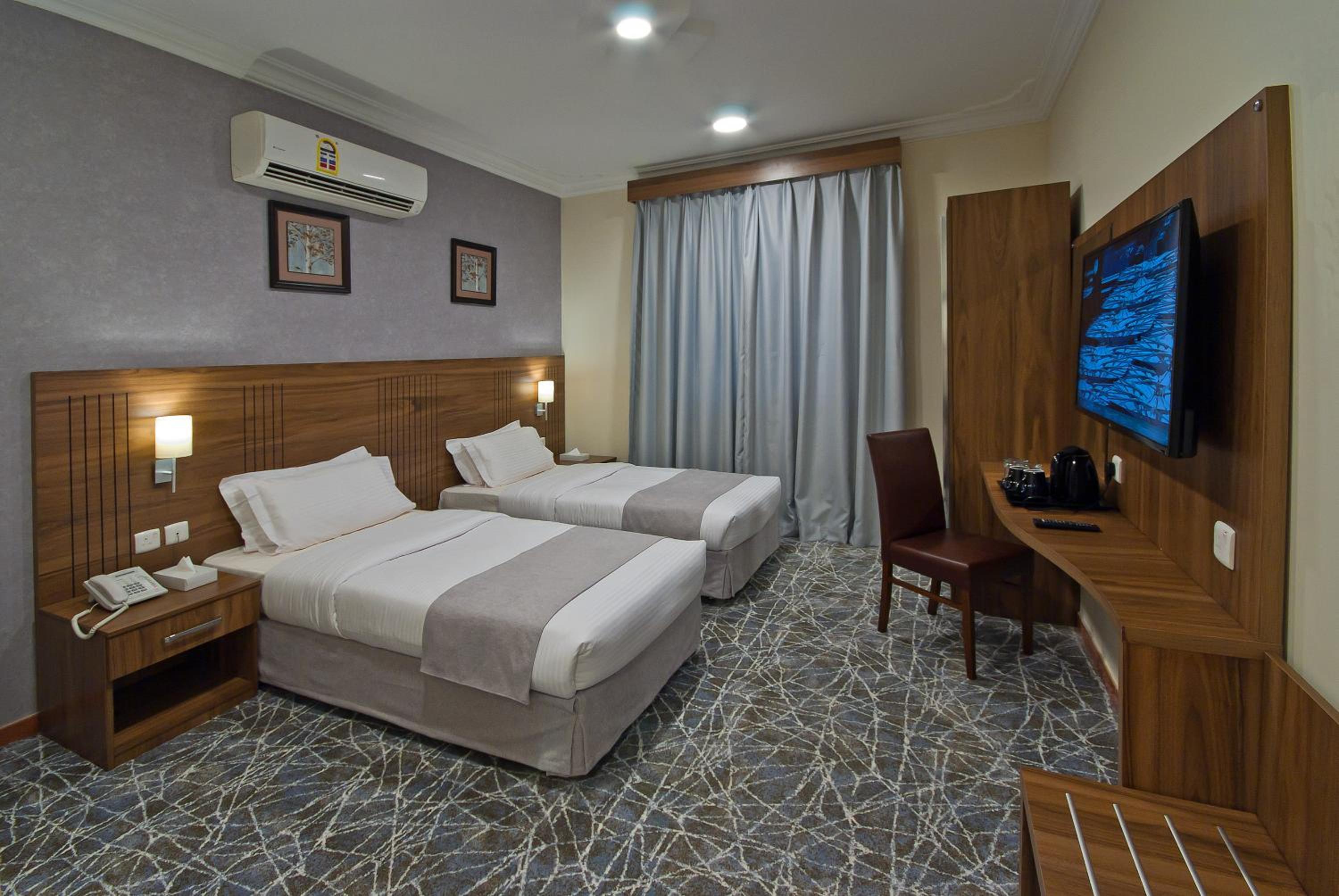 Deluxe Twin Room photo 3