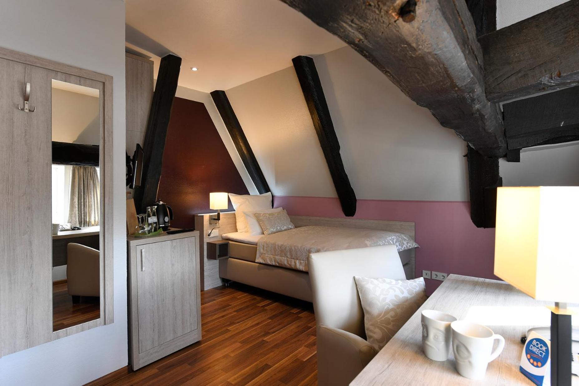 Single Room photo 3