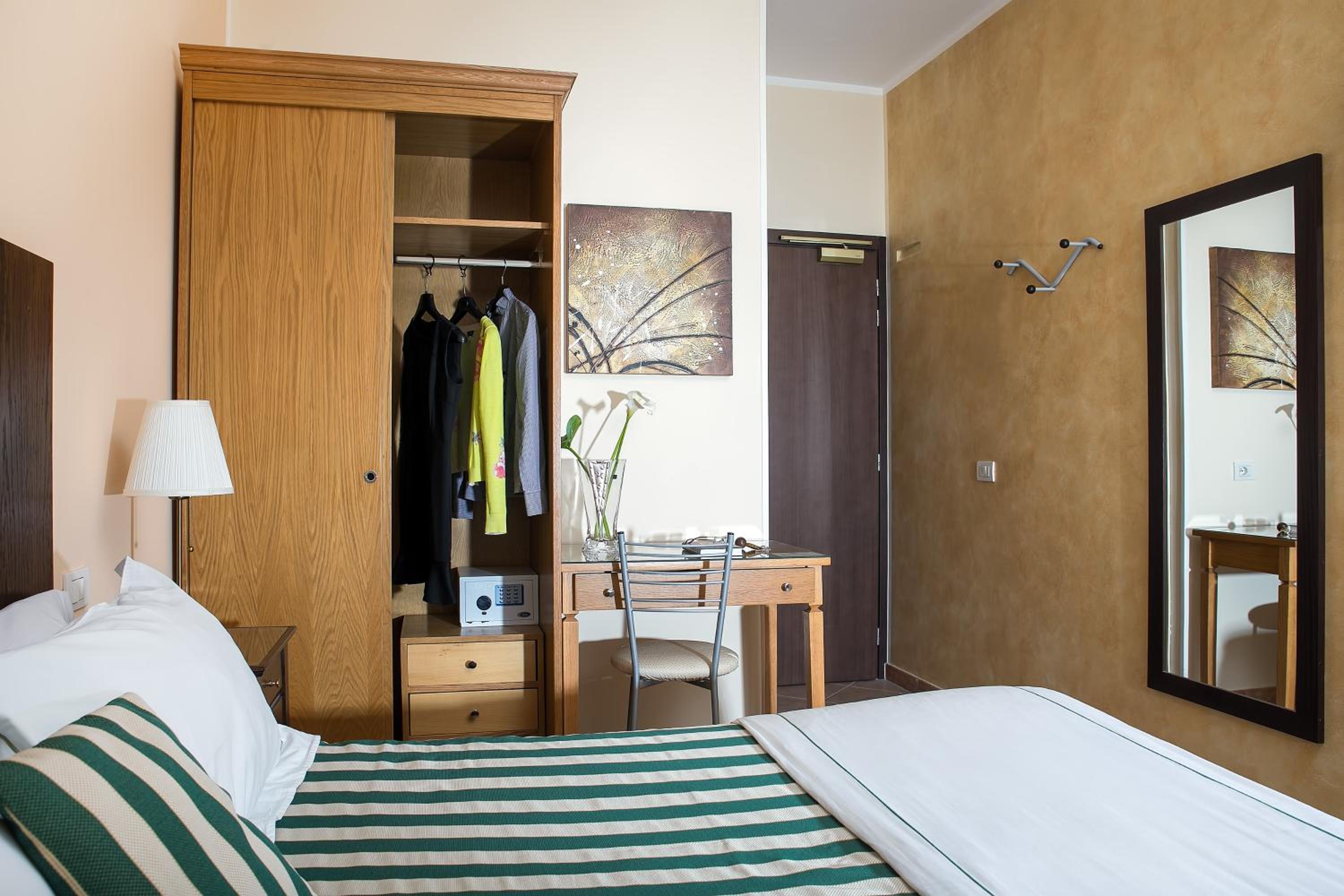 Quarto Duplo