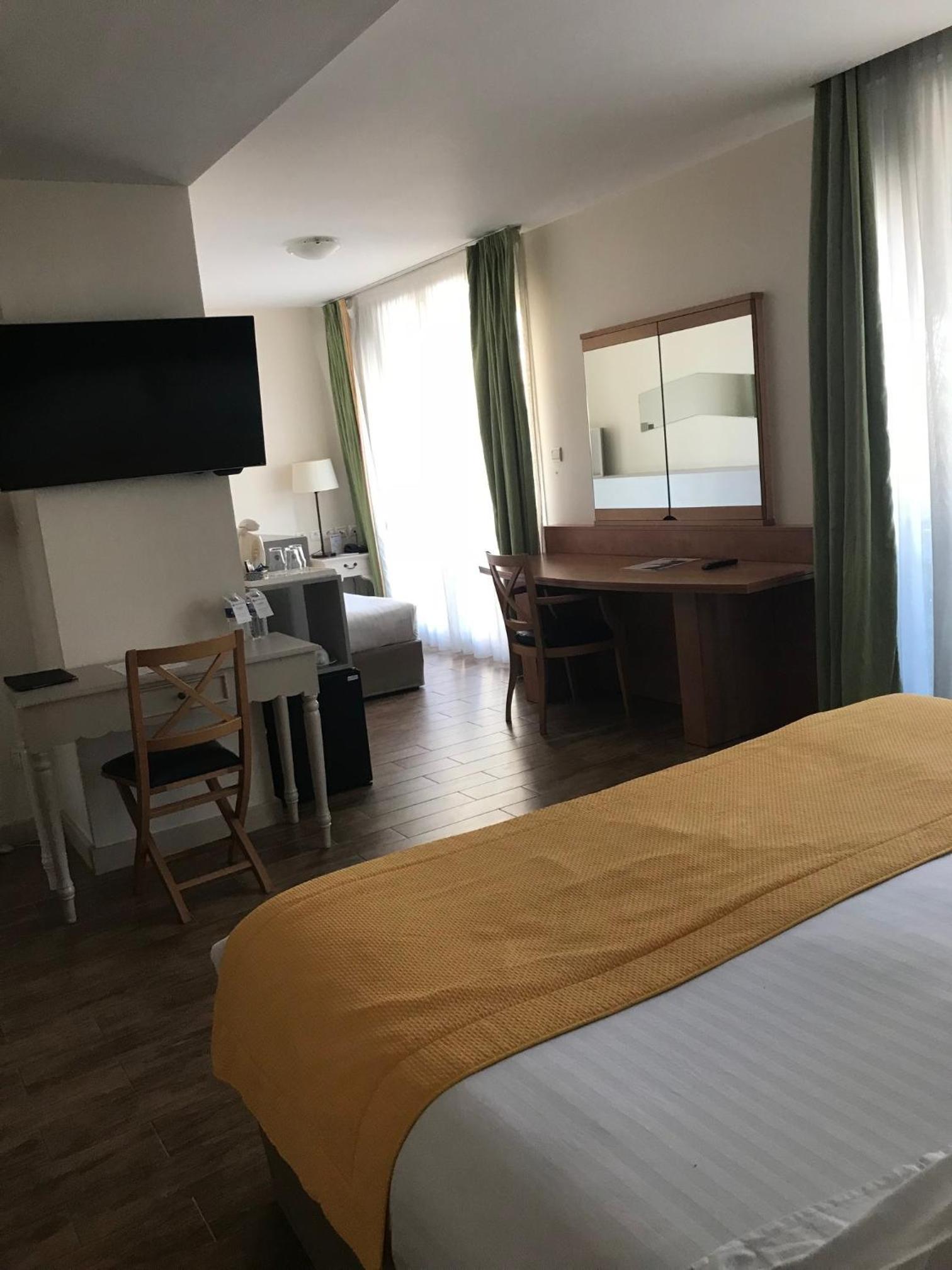 Comfort King Room - Photo 1
