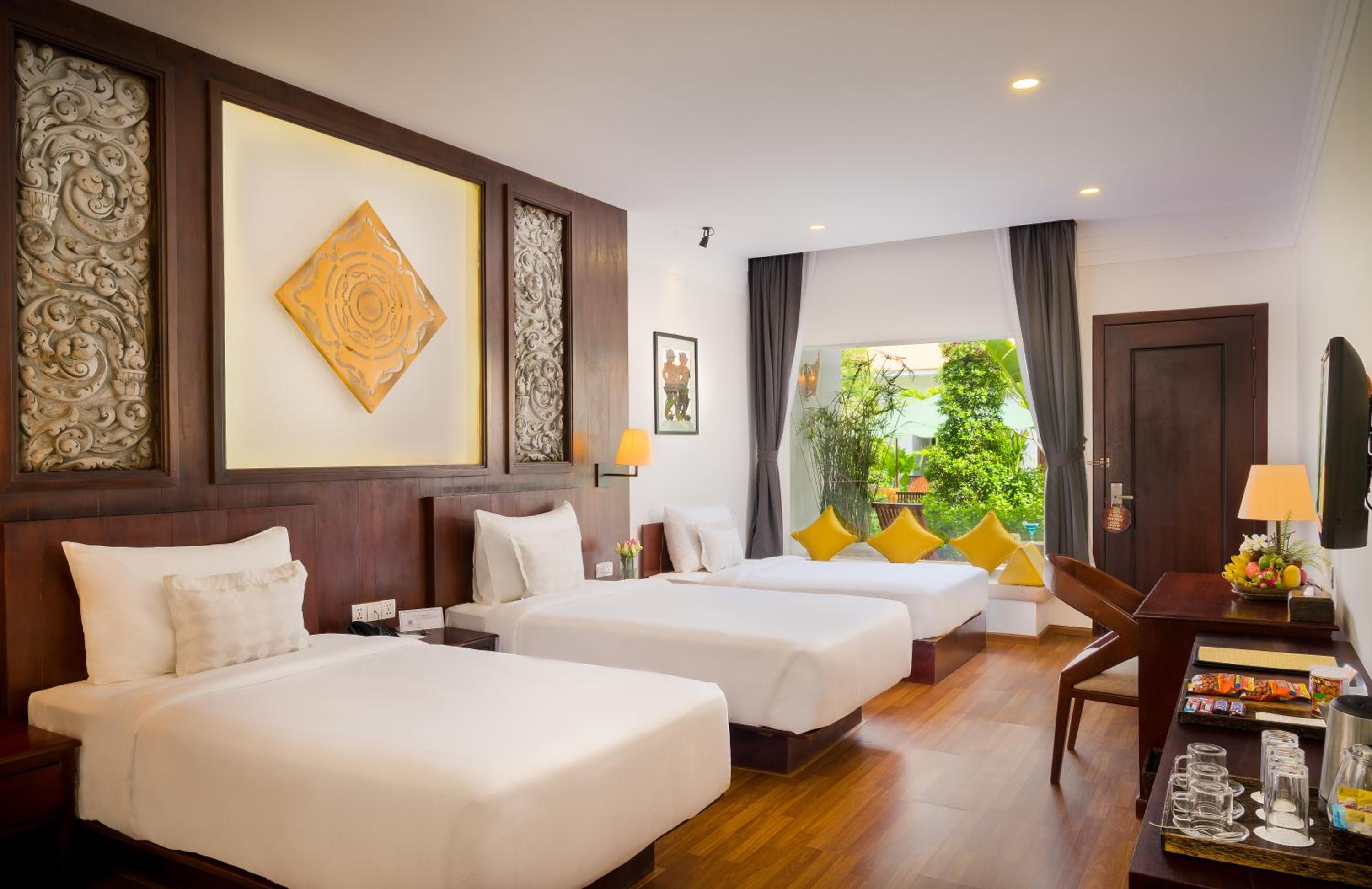 Deluxe Triple Room with Balcony